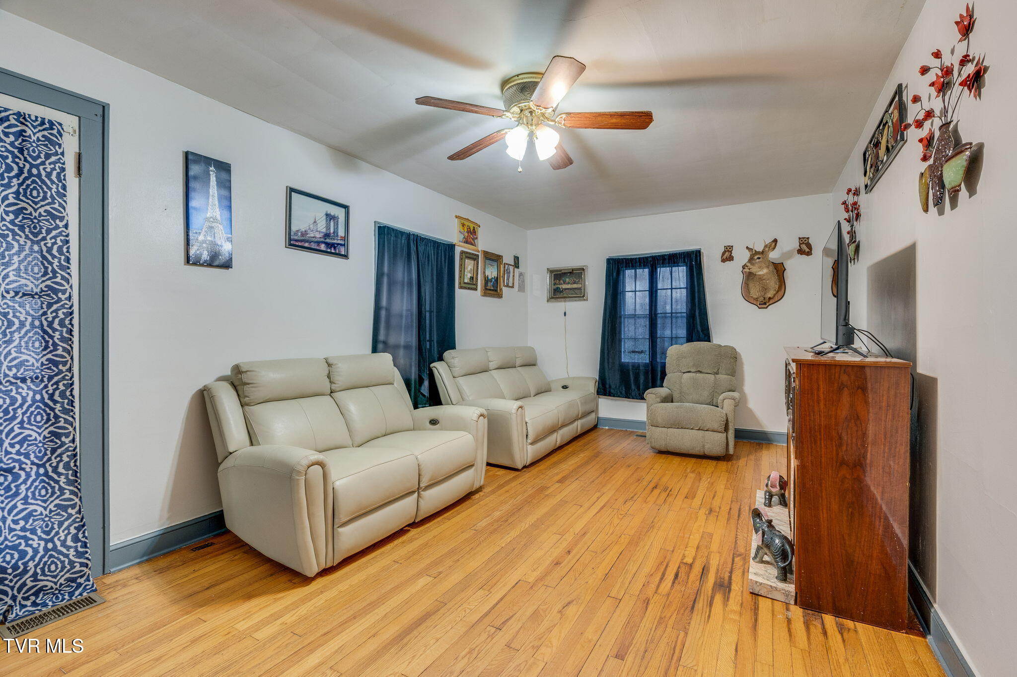 2704 Fort Henry Drive