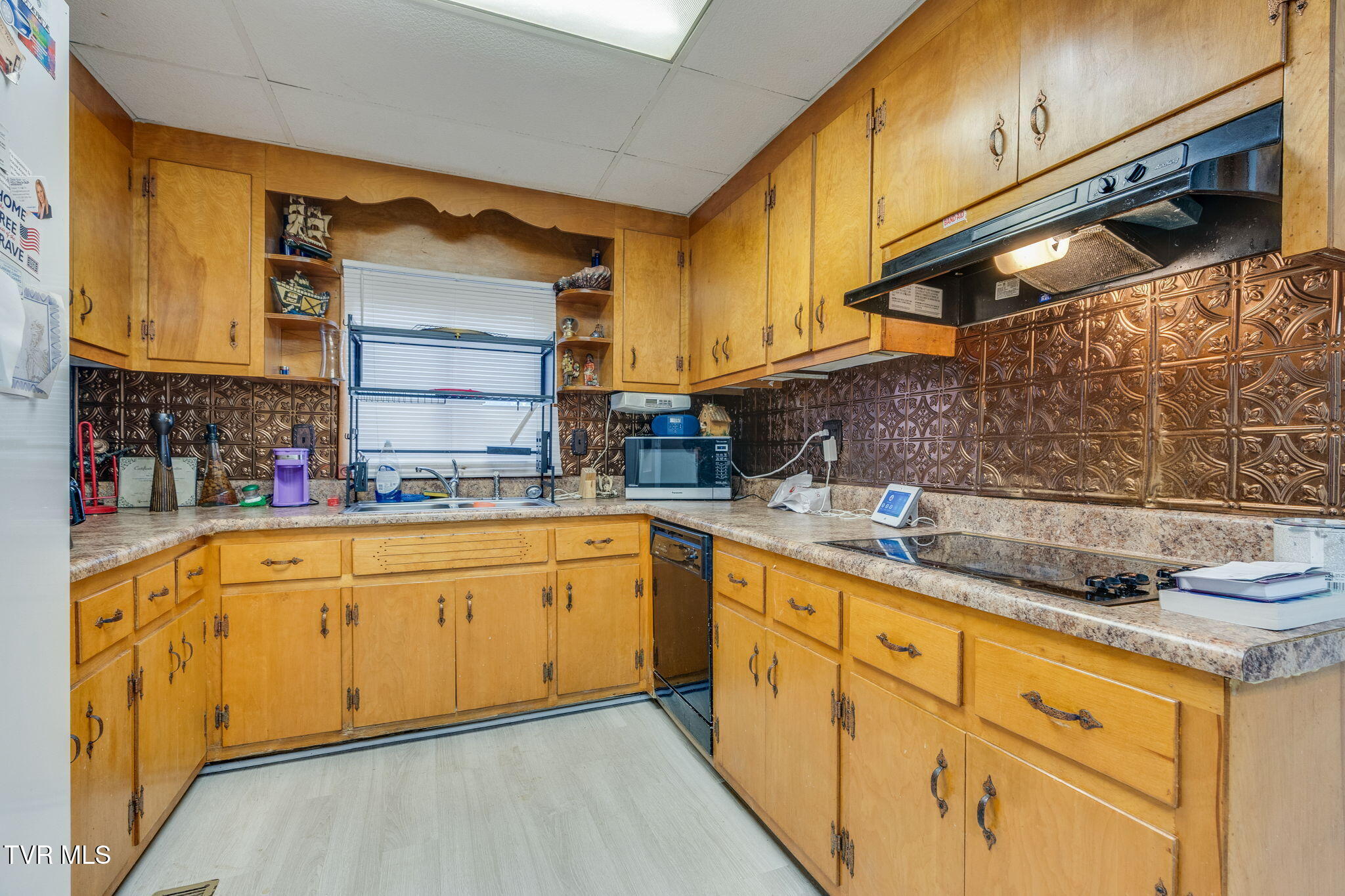 2704 Fort Henry Drive