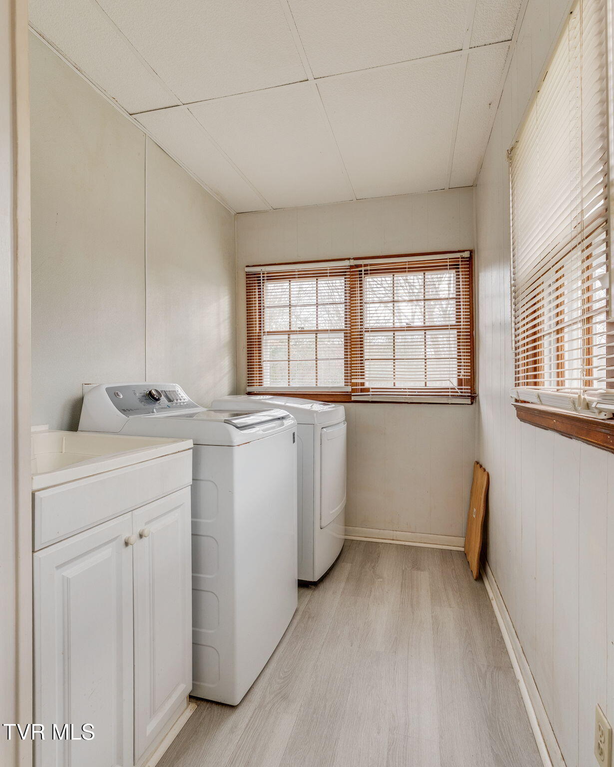 2704 Fort Henry Drive