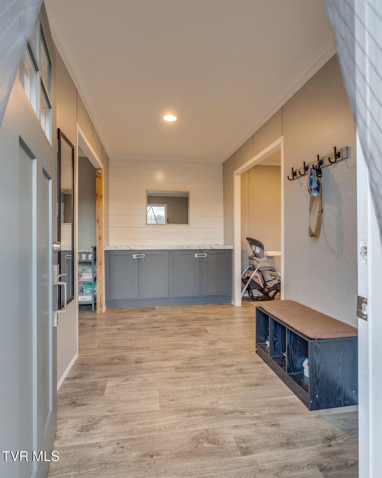 593 Summerville Road