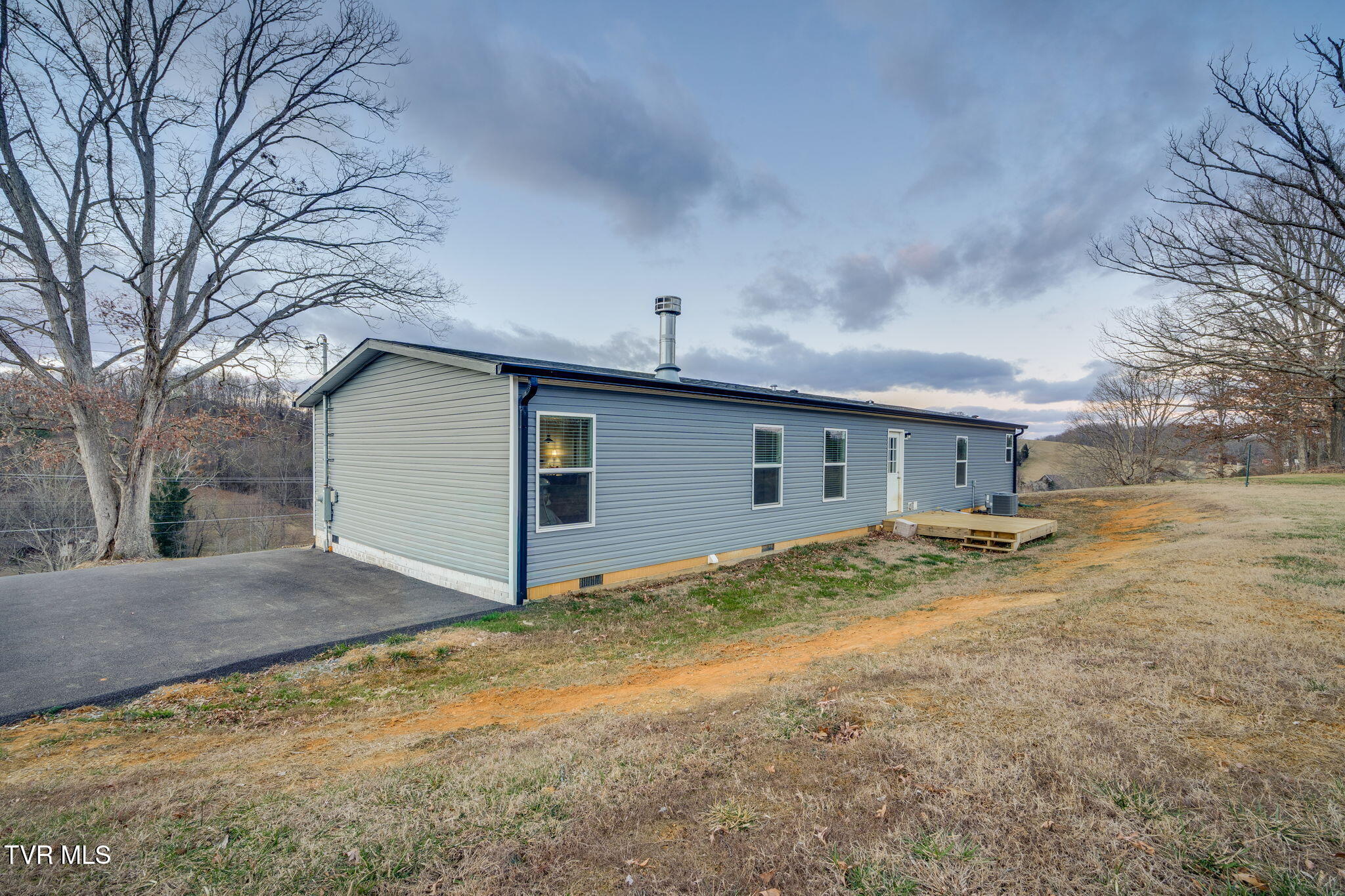 593 Summerville Road