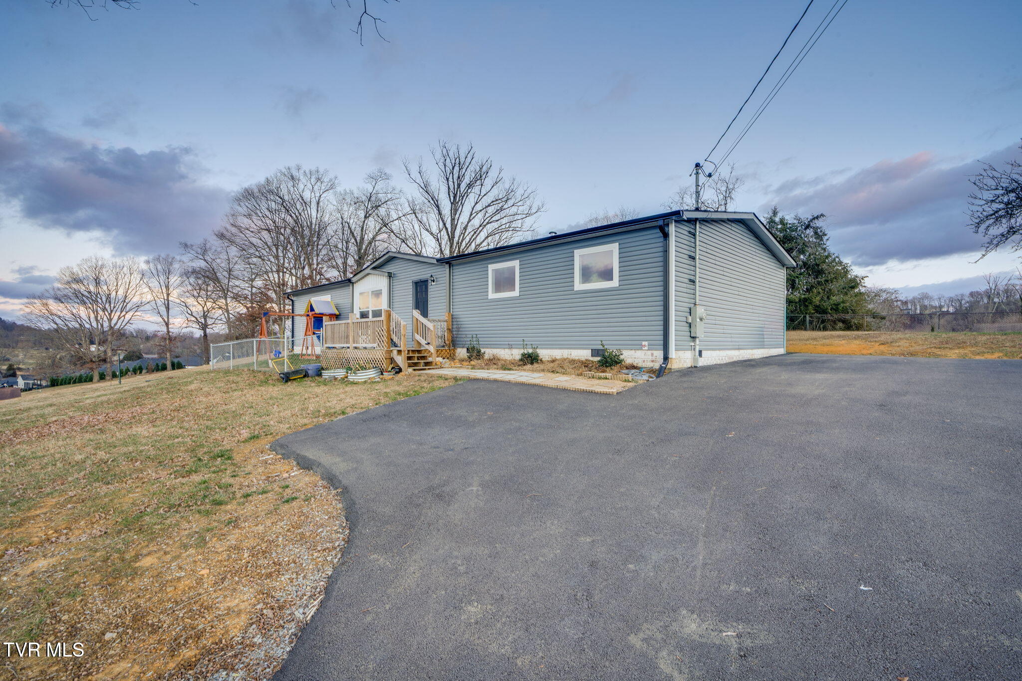 593 Summerville Road