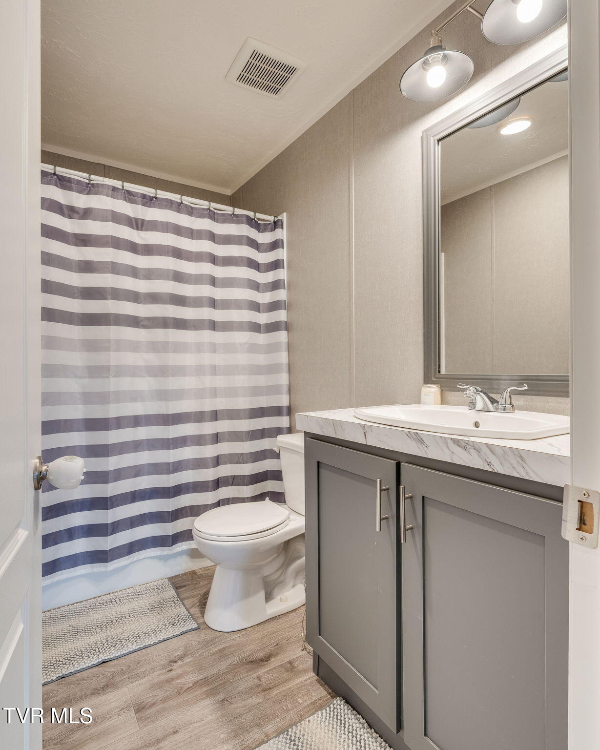 593 Summerville Road