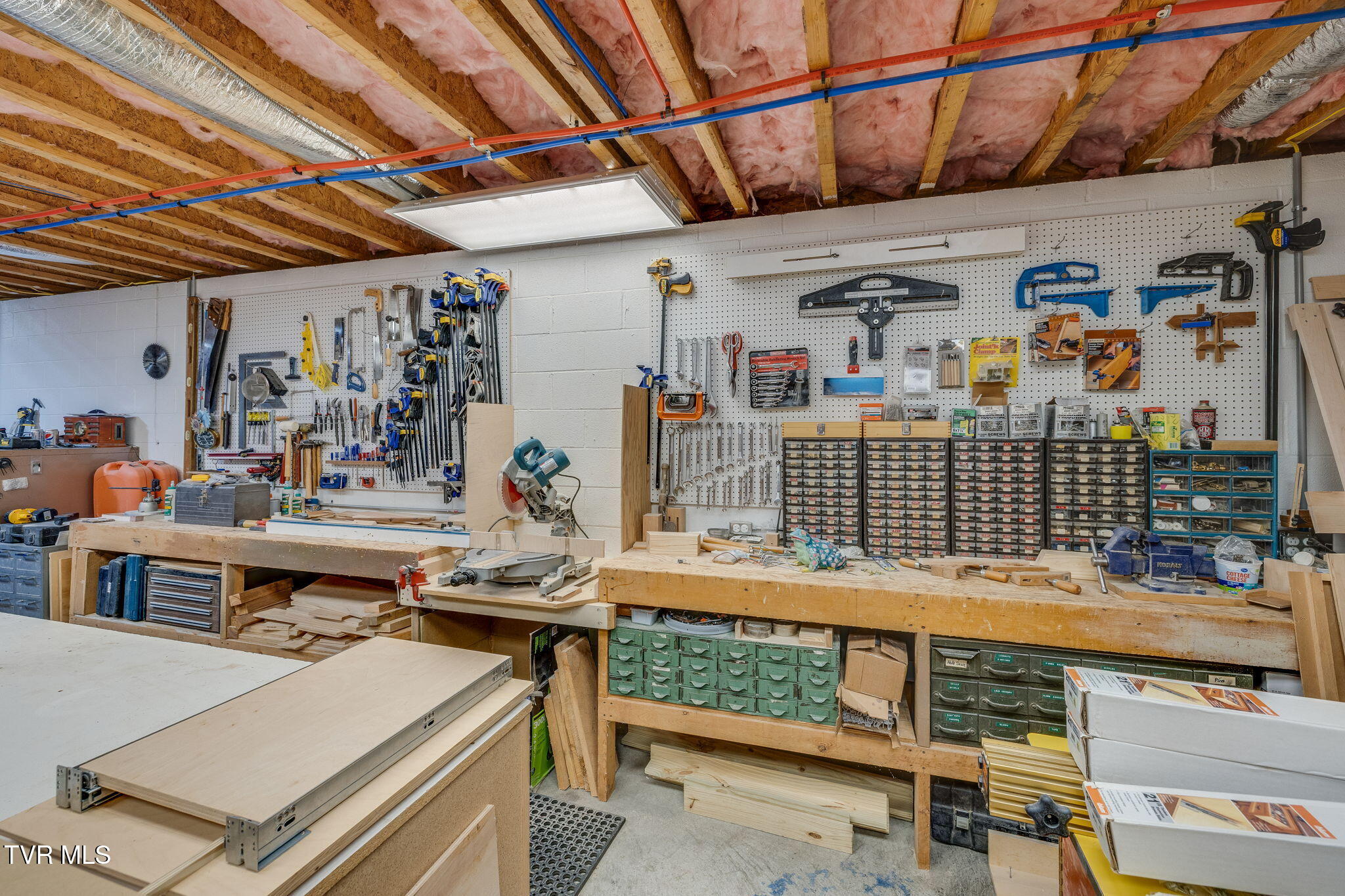 1121 Wahoo Valley Road