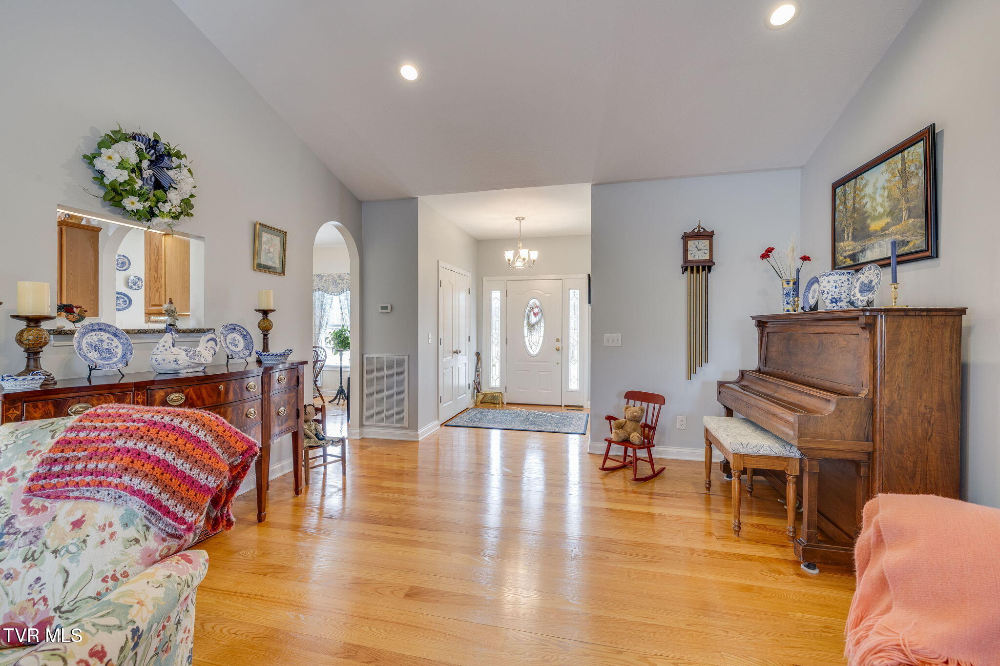 1121 Wahoo Valley Road