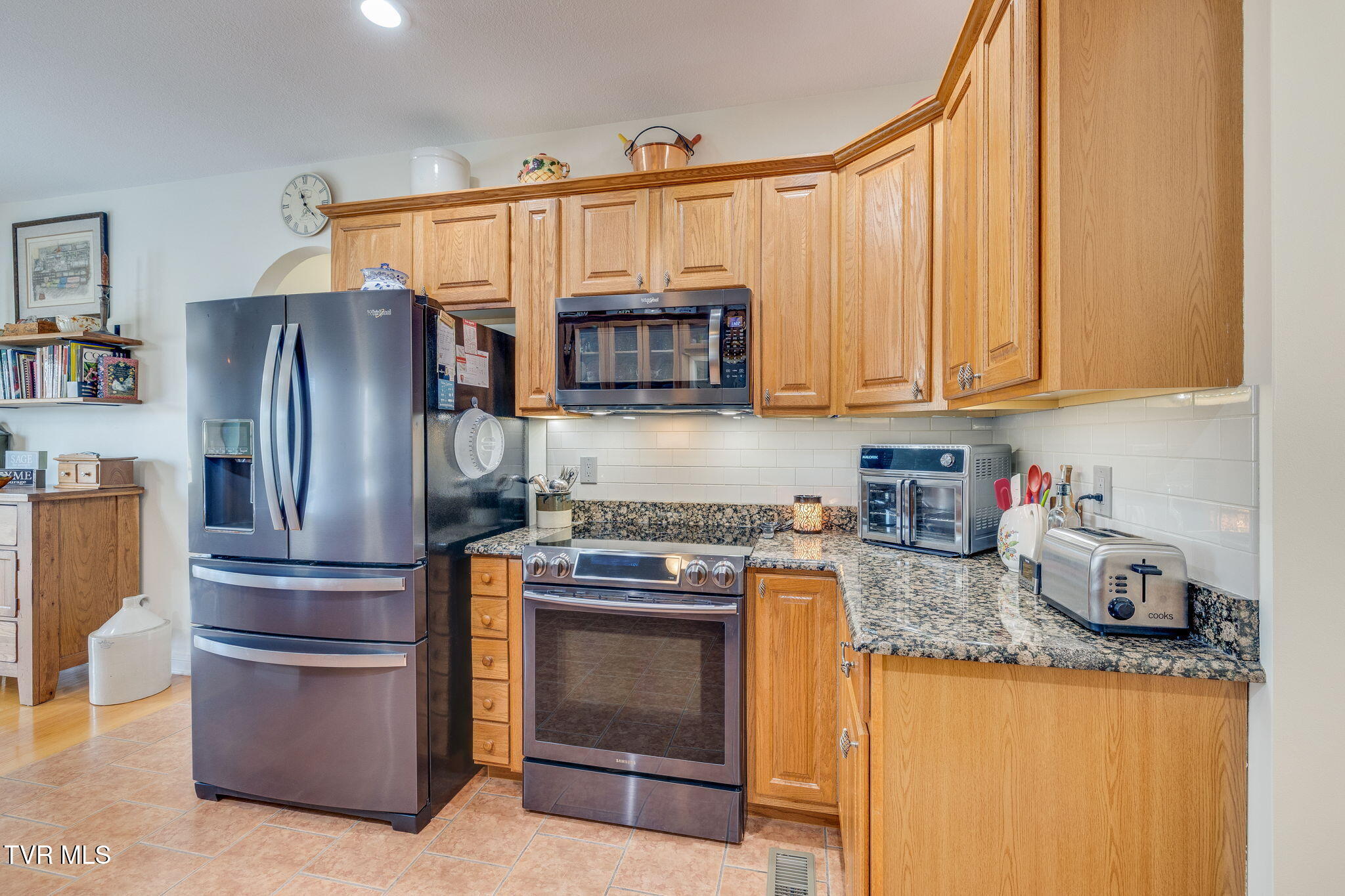 1121 Wahoo Valley Road