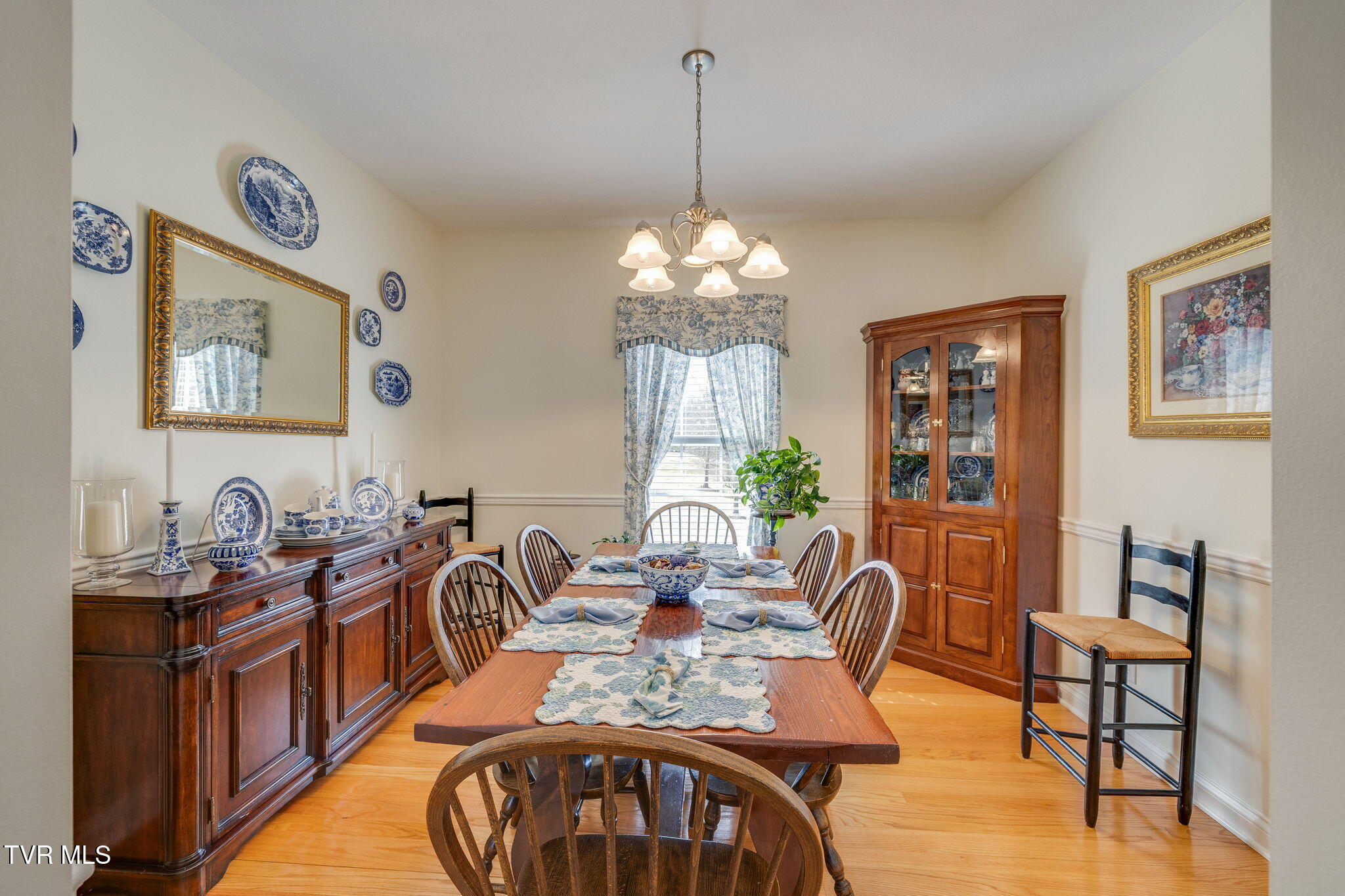 1121 Wahoo Valley Road