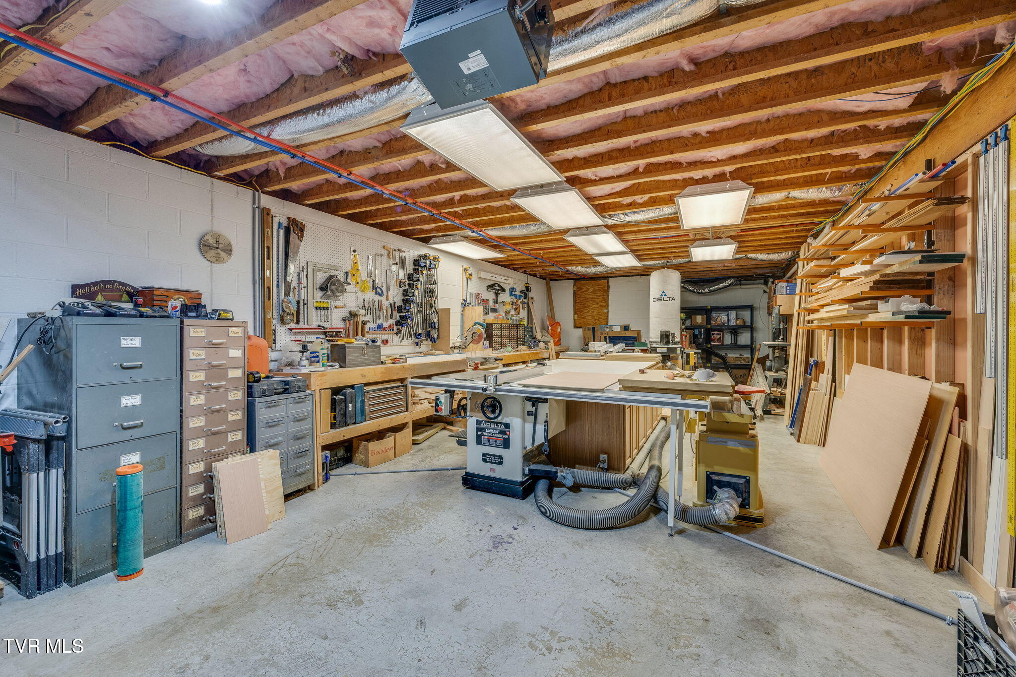 1121 Wahoo Valley Road