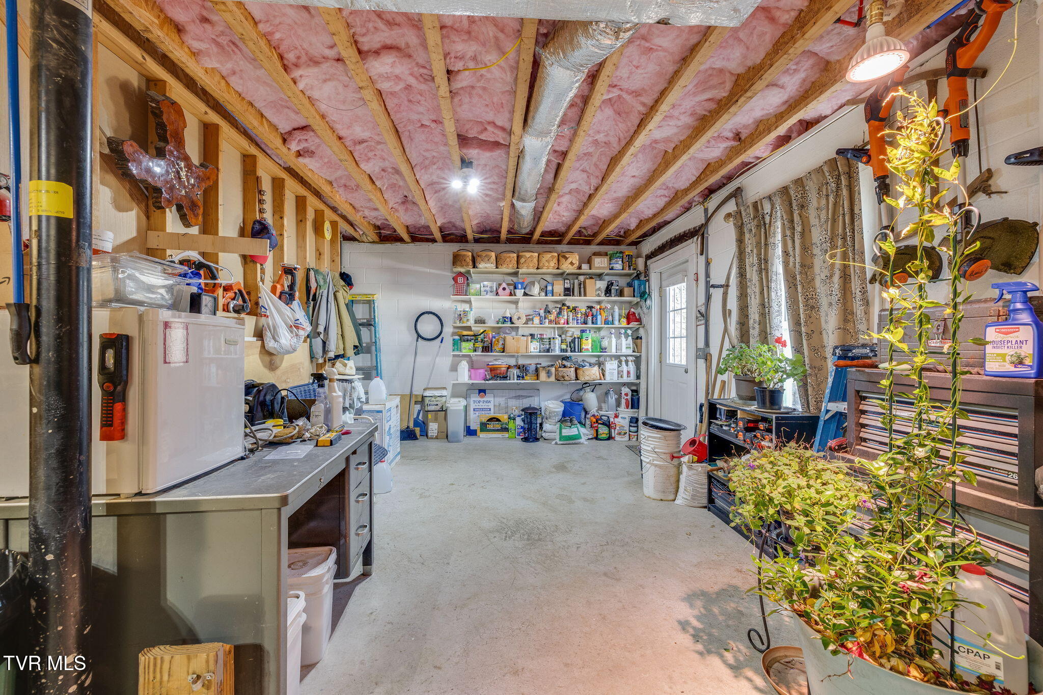 1121 Wahoo Valley Road