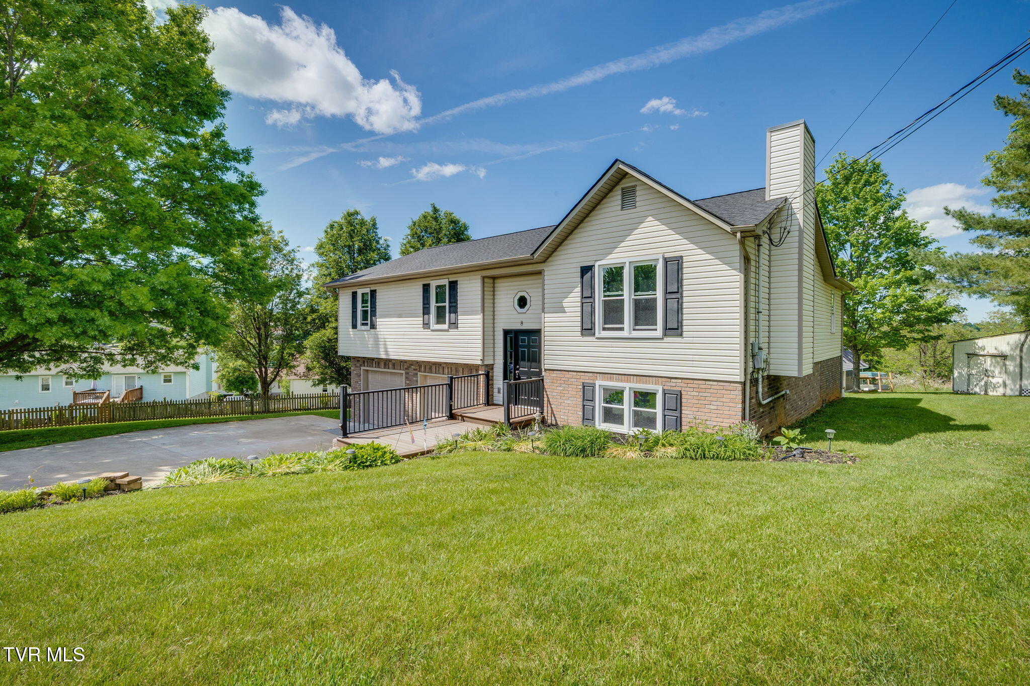 8 East Hunters Court