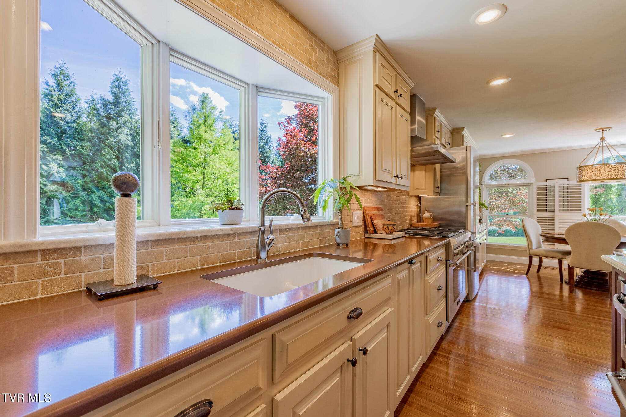 233 Patrick Henry Circle