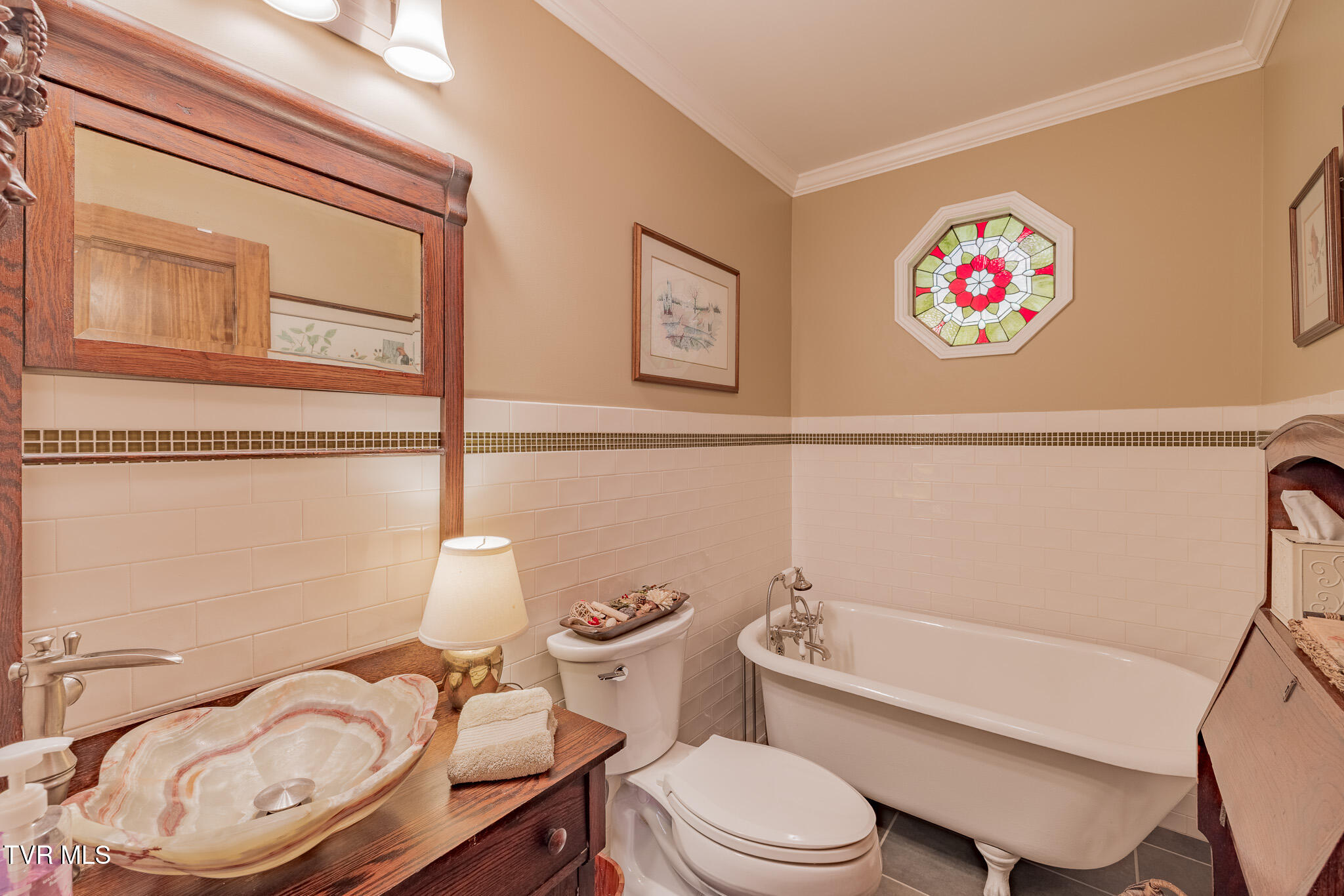 233 Patrick Henry Circle
