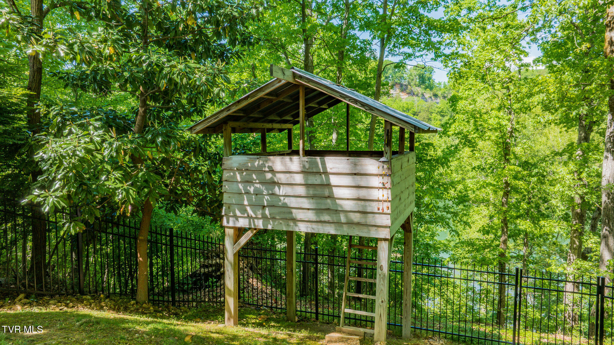 233 Patrick Henry Circle