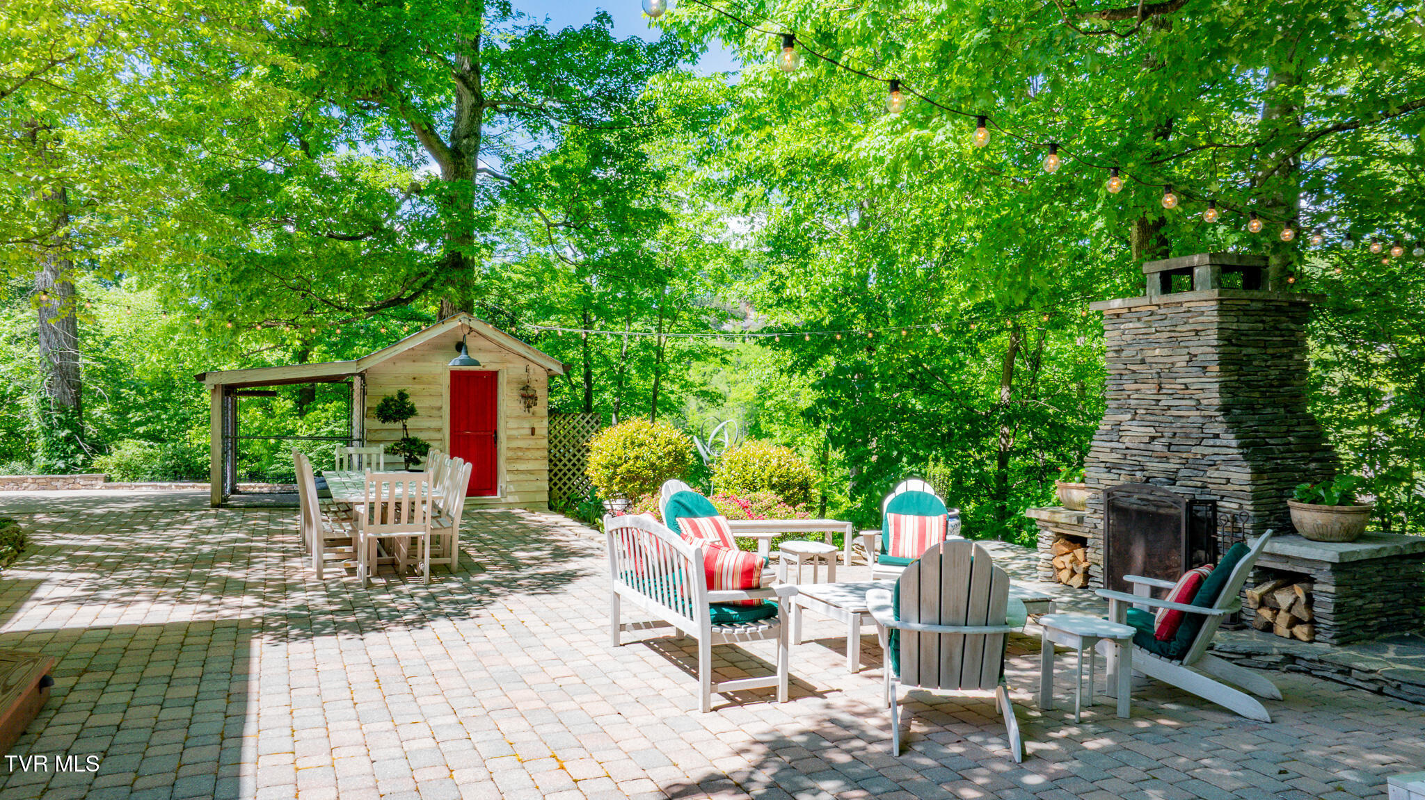 233 Patrick Henry Circle