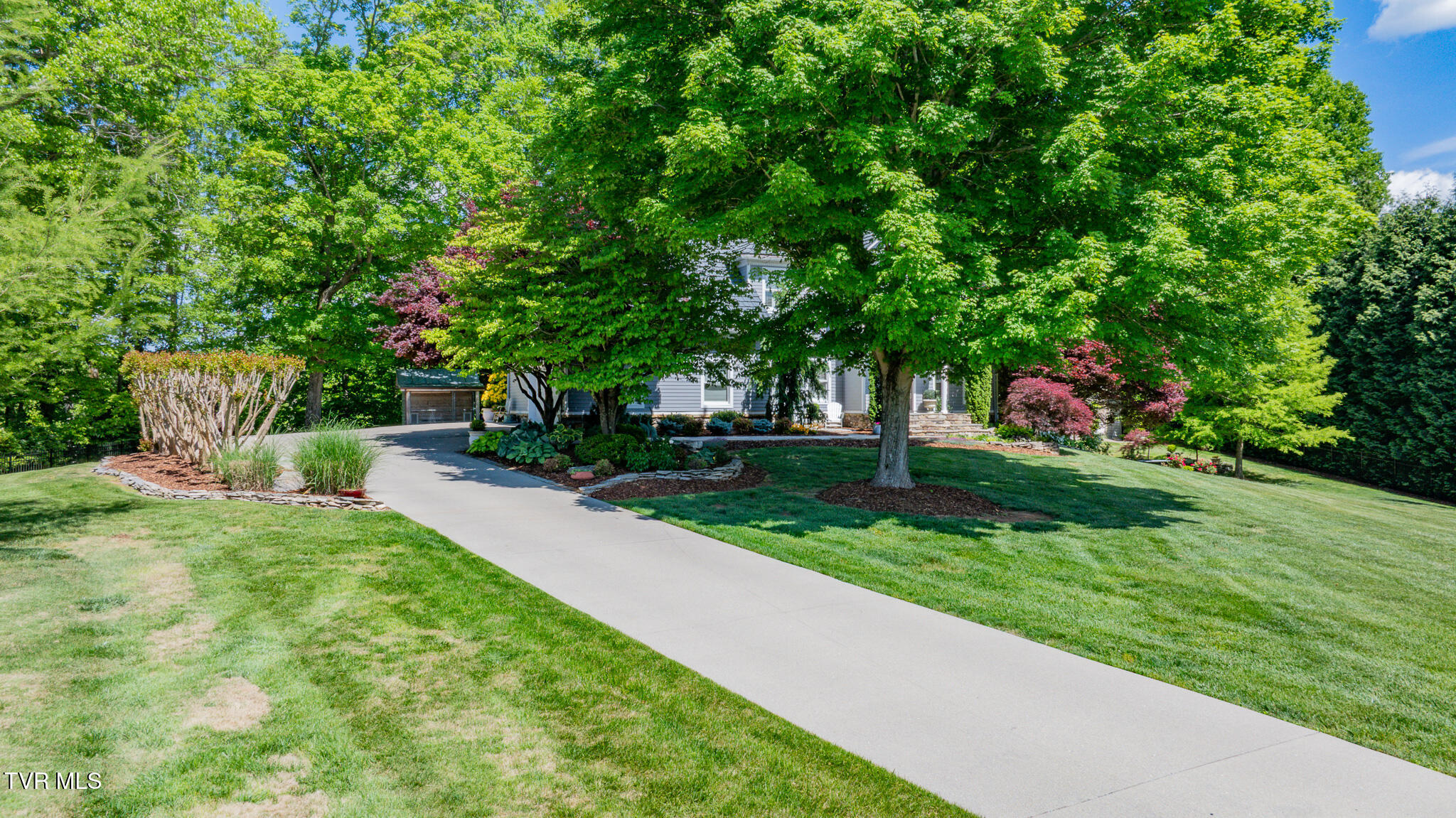 233 Patrick Henry Circle