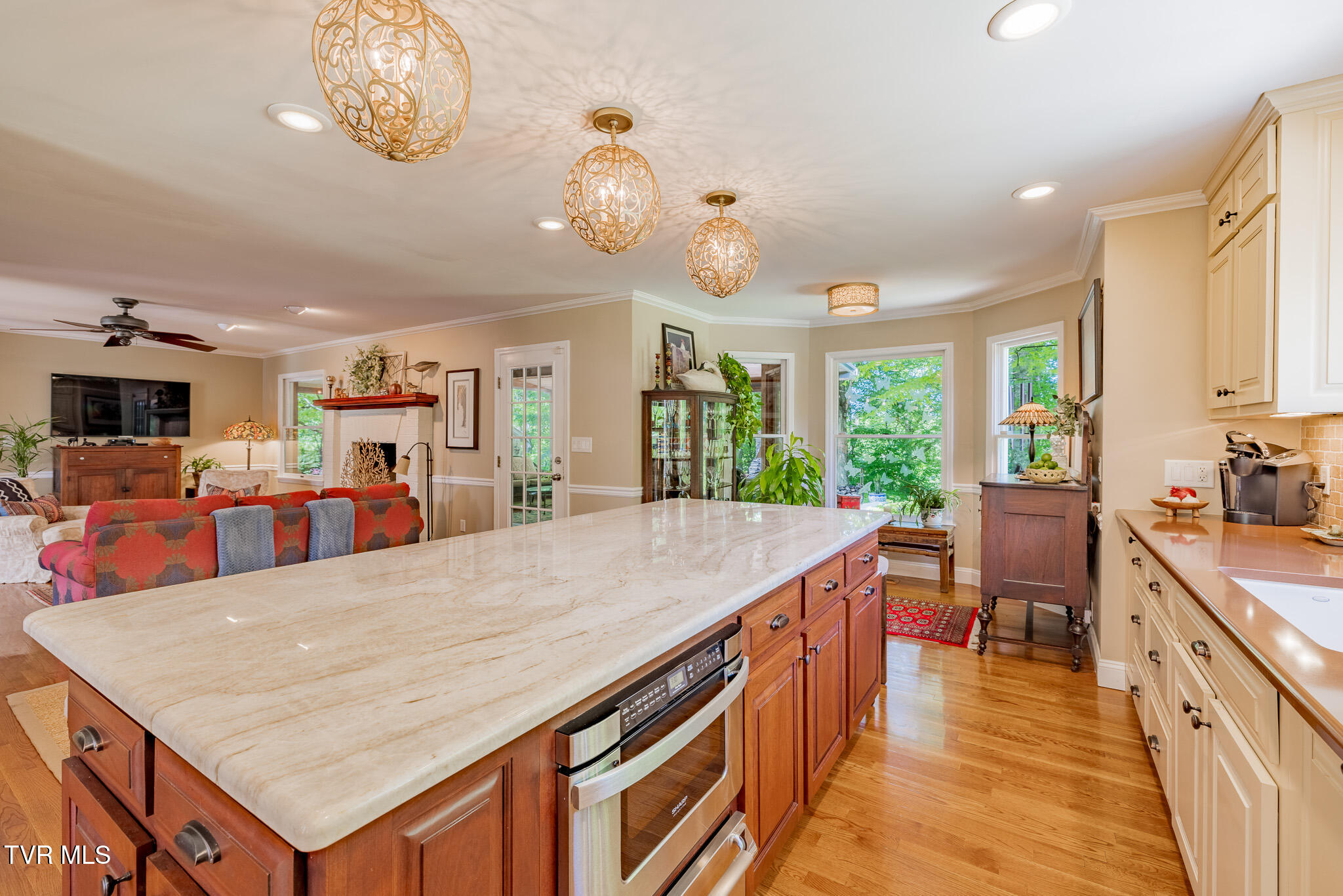 233 Patrick Henry Circle