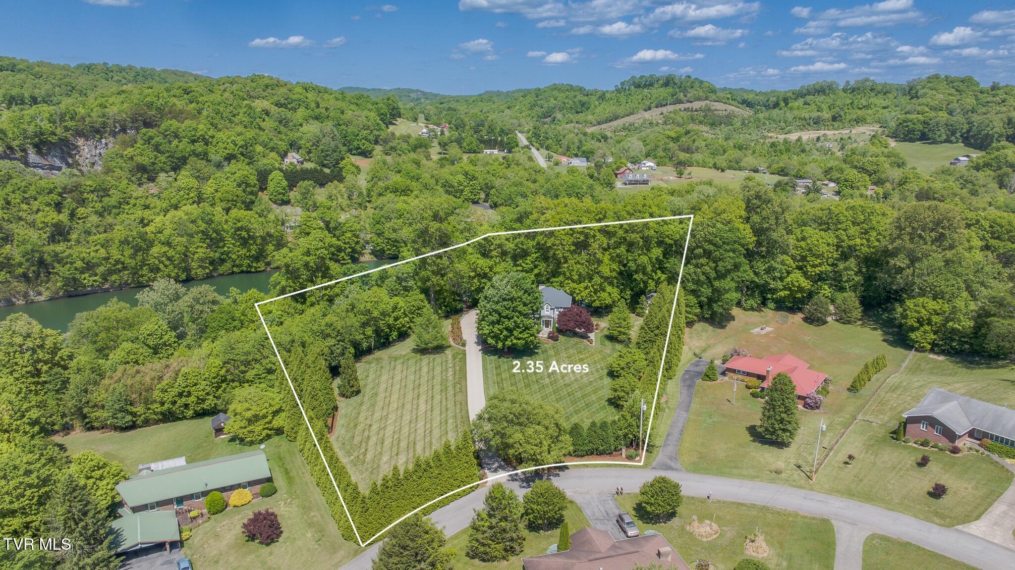 233 Patrick Henry Circle