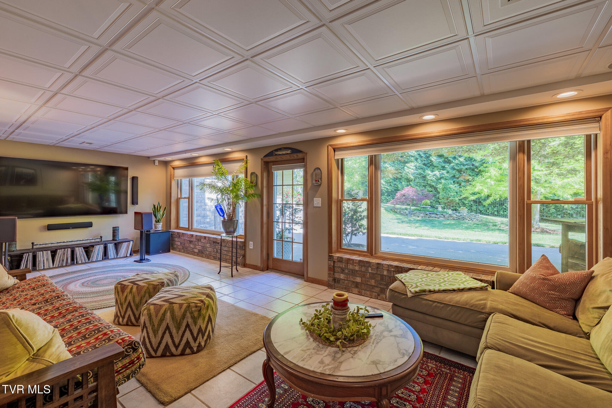 233 Patrick Henry Circle
