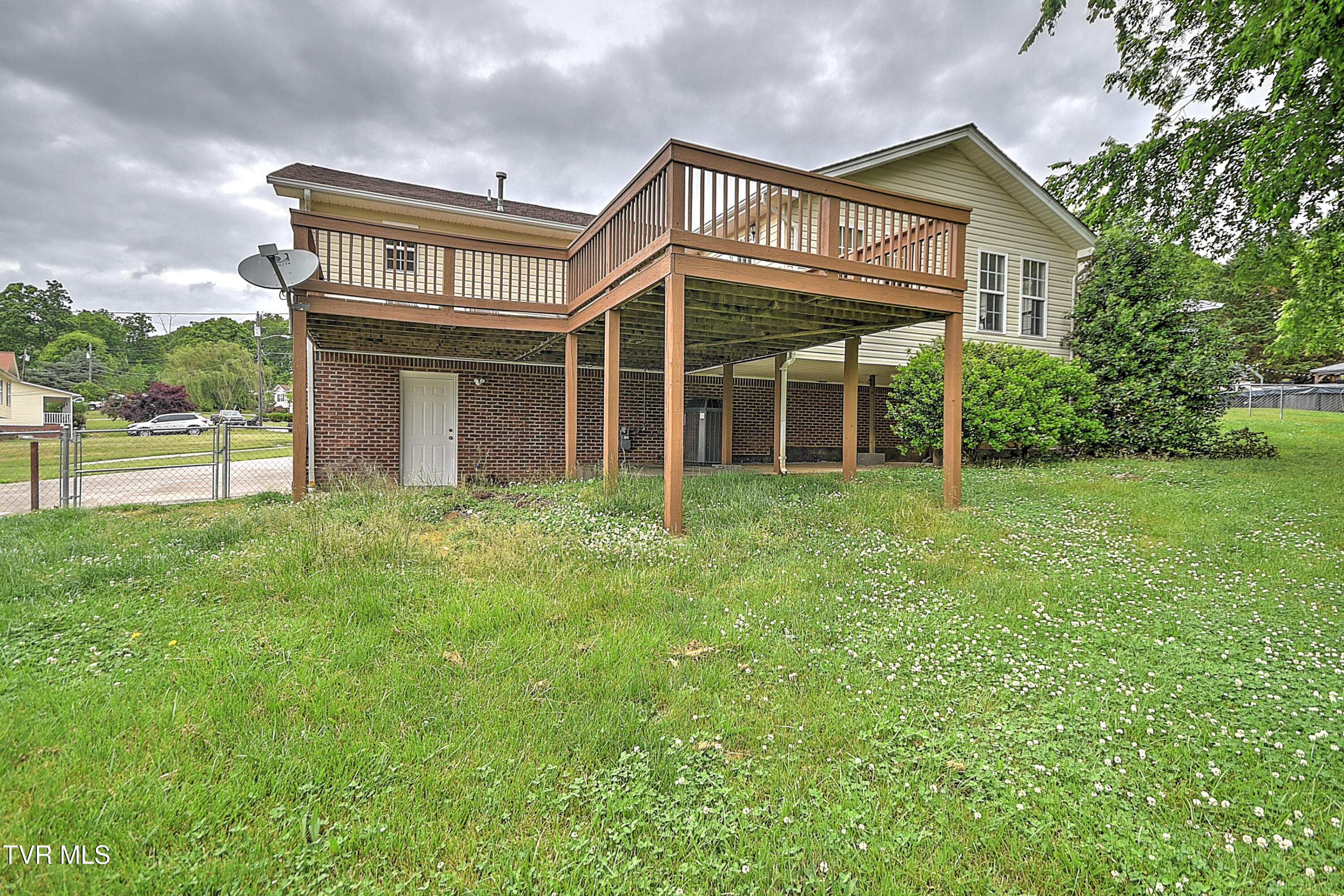 210 Falcon View Drive