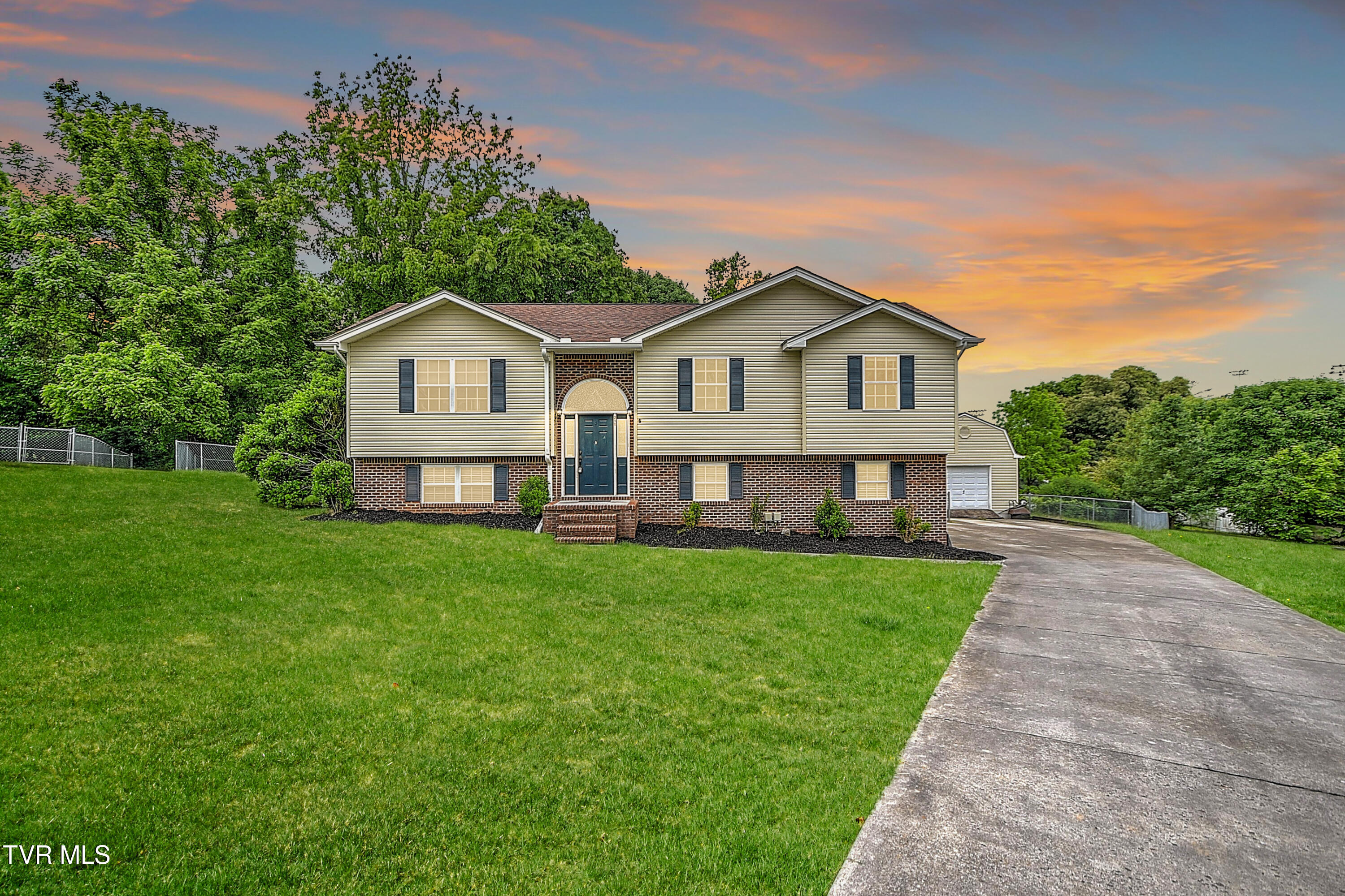 210 Falcon View Drive