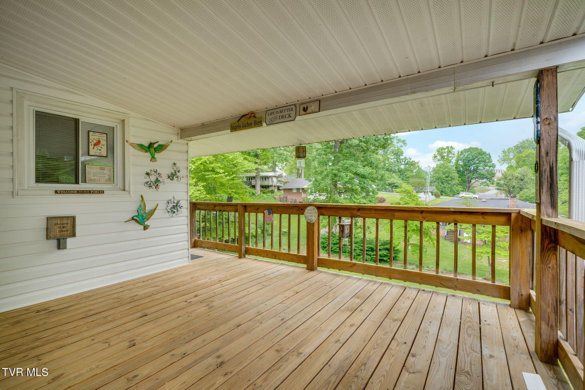 107 Dogwood Lane