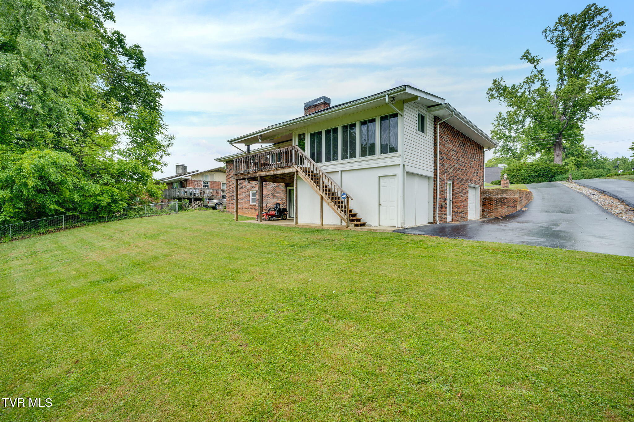 107 Dogwood Lane