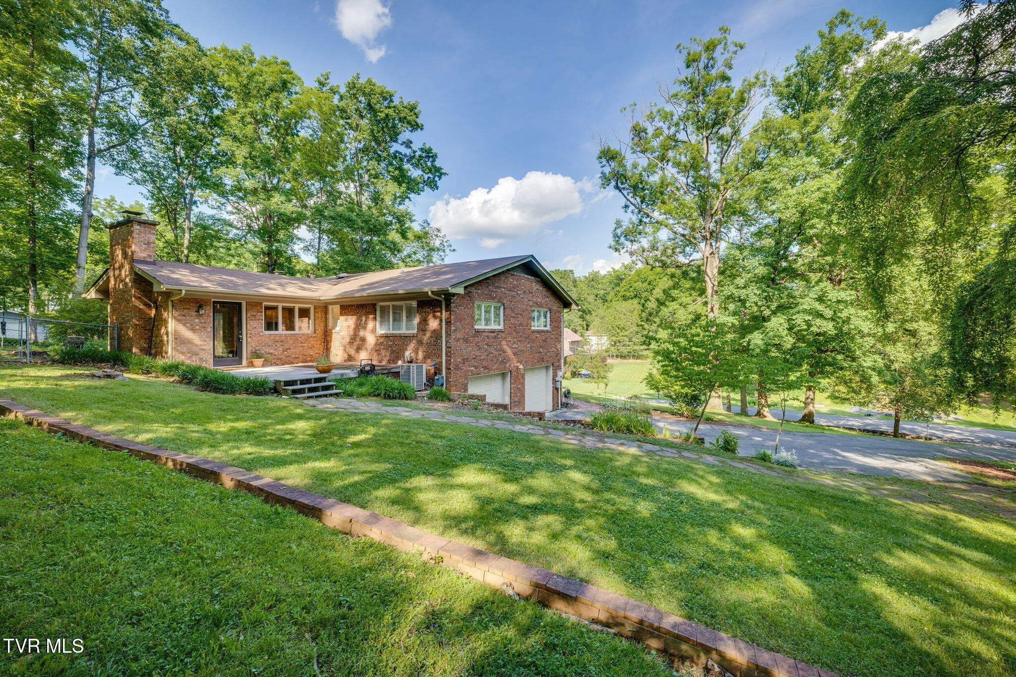 400 Old Castle Road