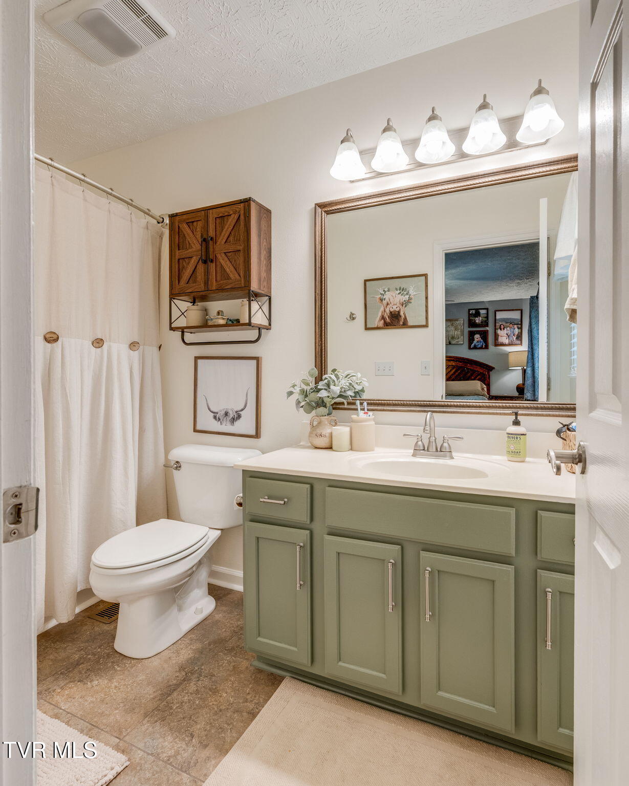 3149 Winesap Road