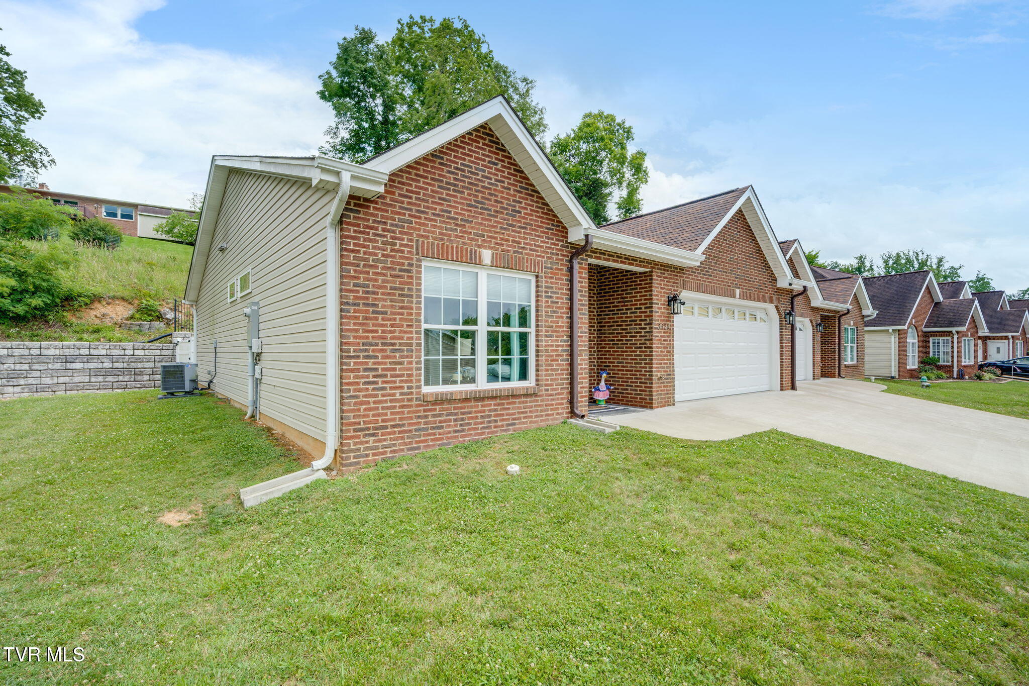 3826 Oakley Place
