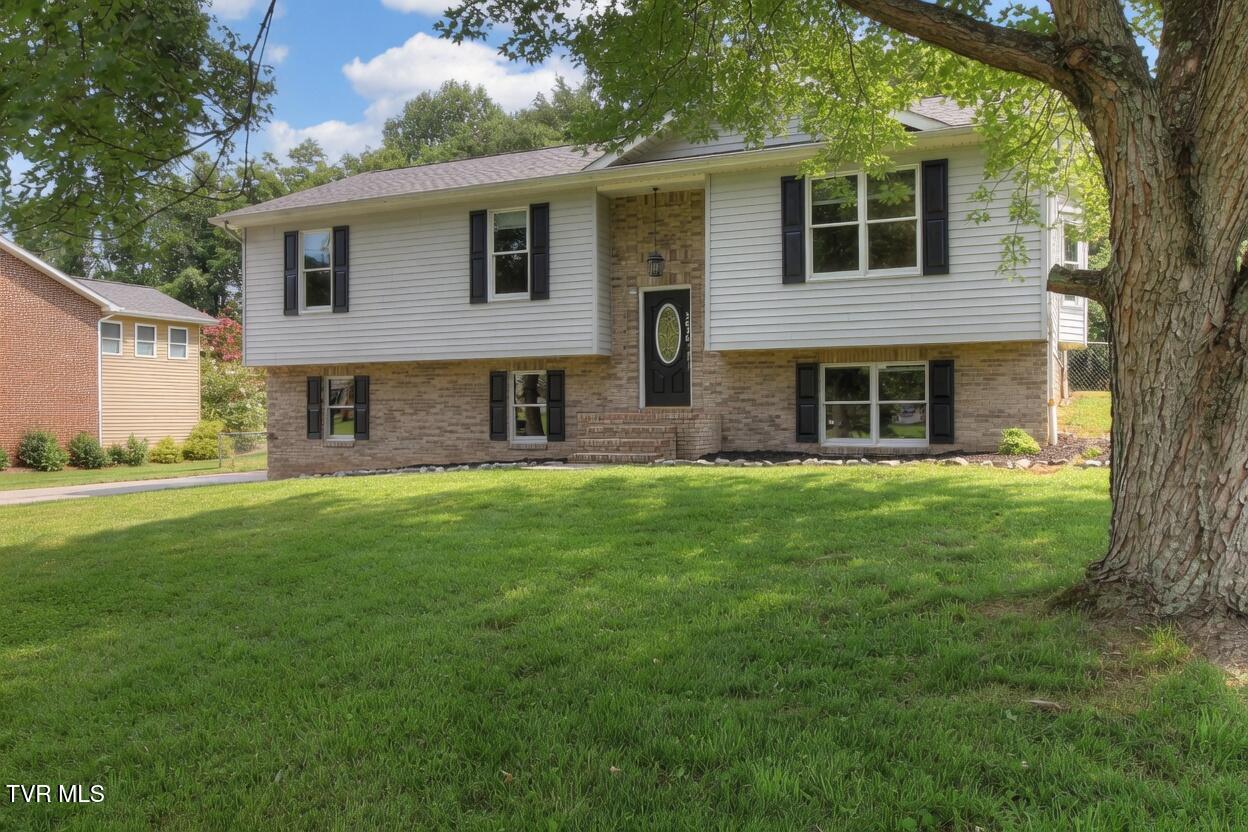 3636 Deland Drive