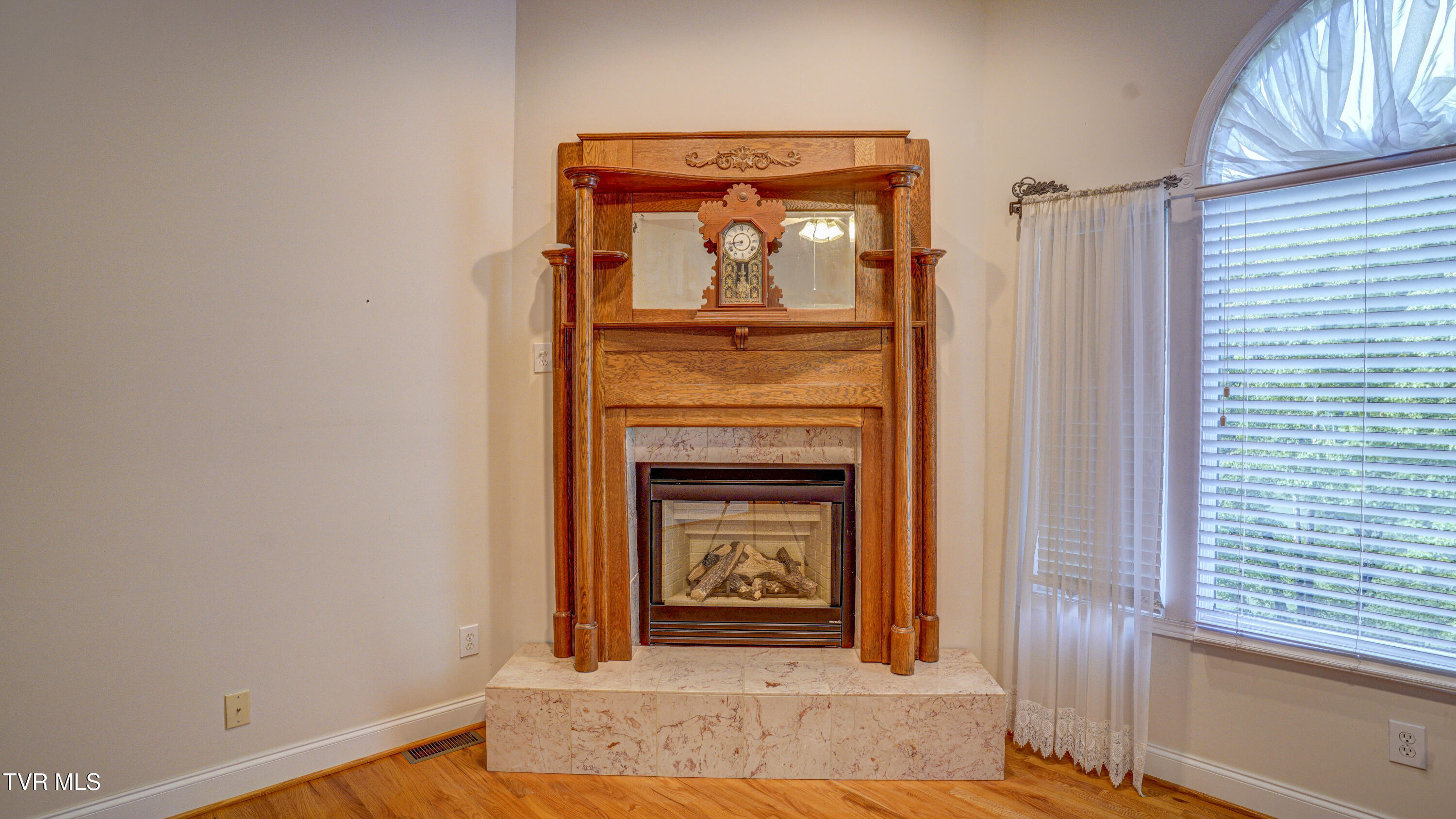 1212 Wahoo Valley Road