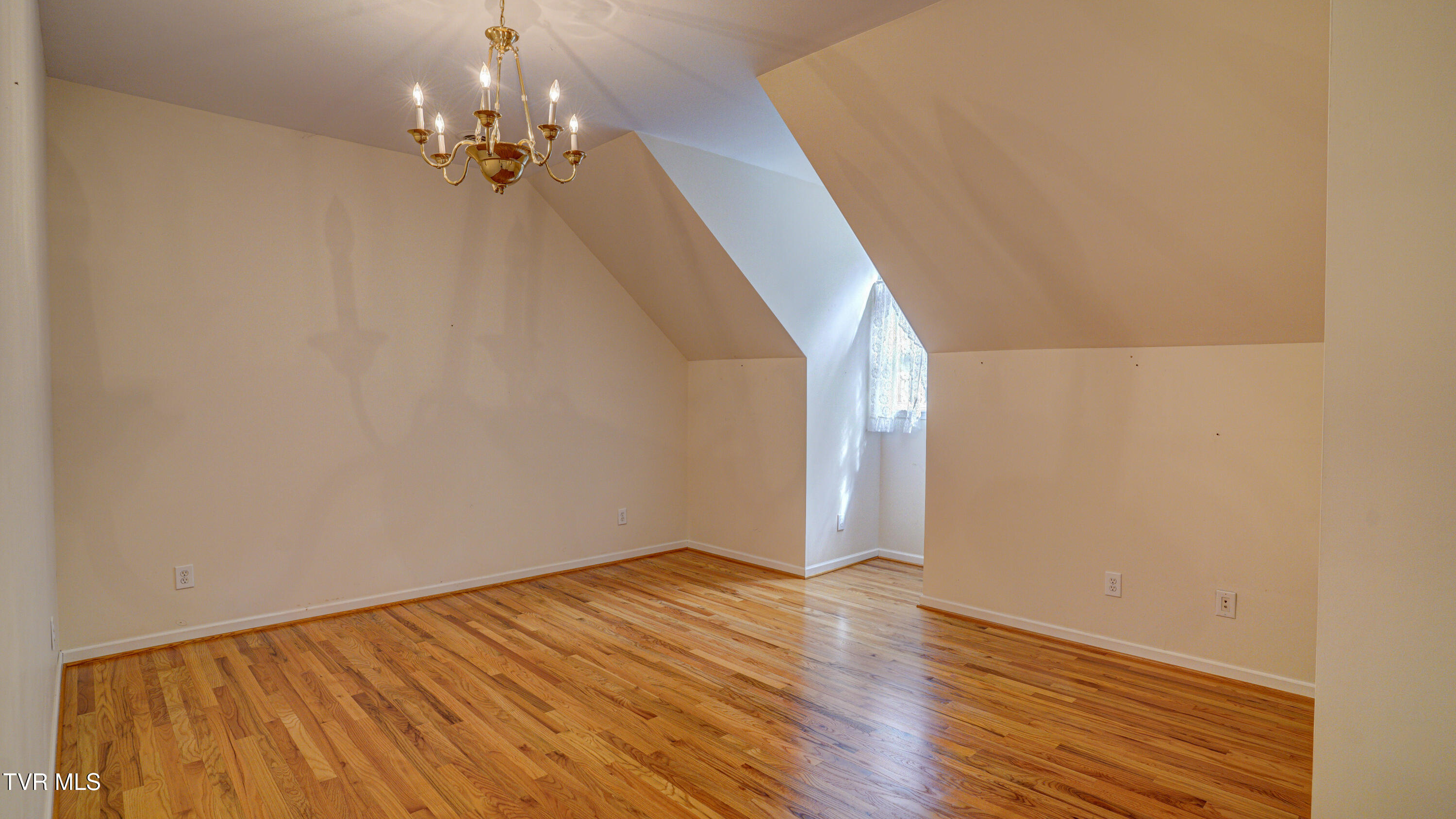 1212 Wahoo Valley Road