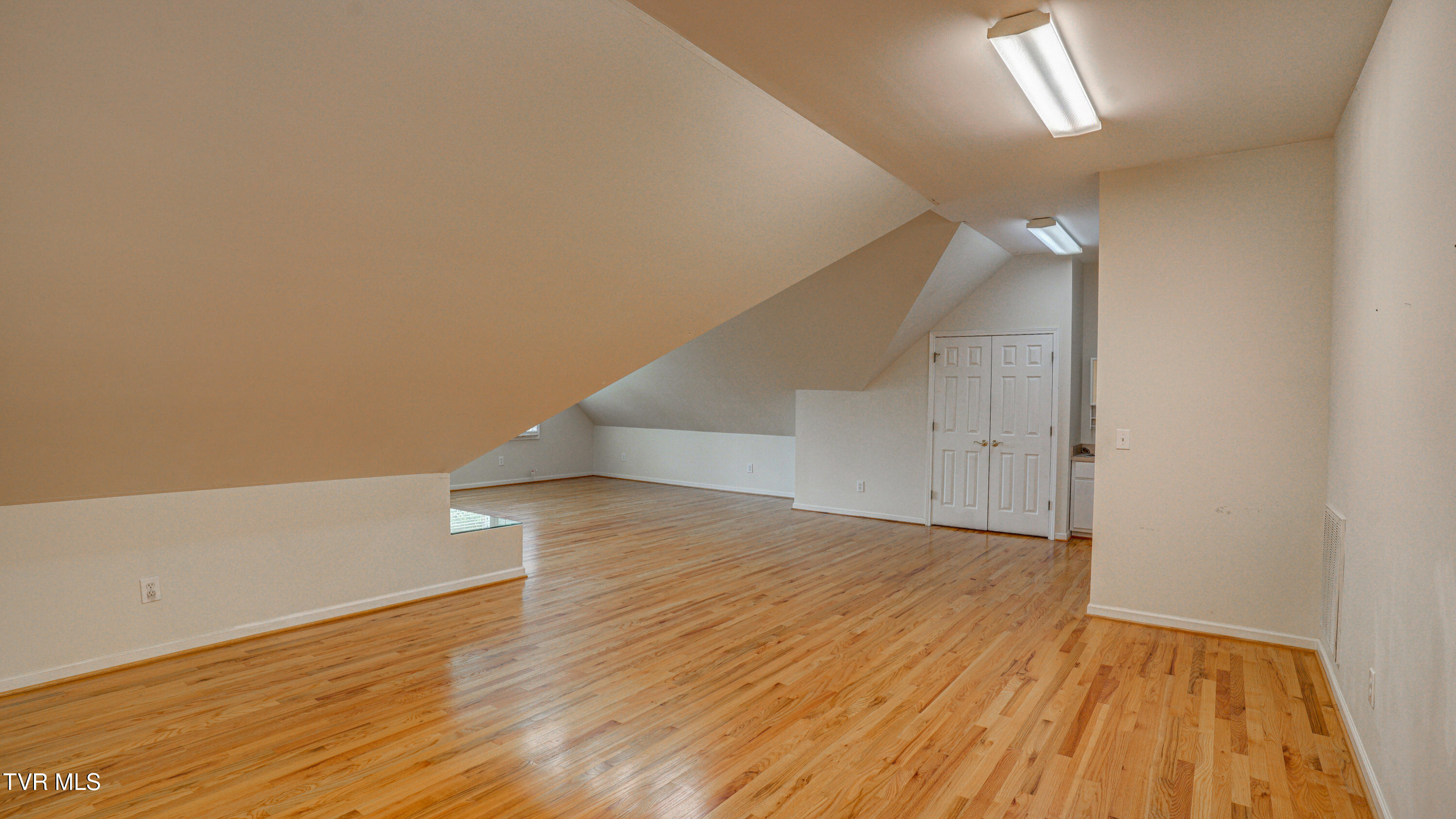 1212 Wahoo Valley Road