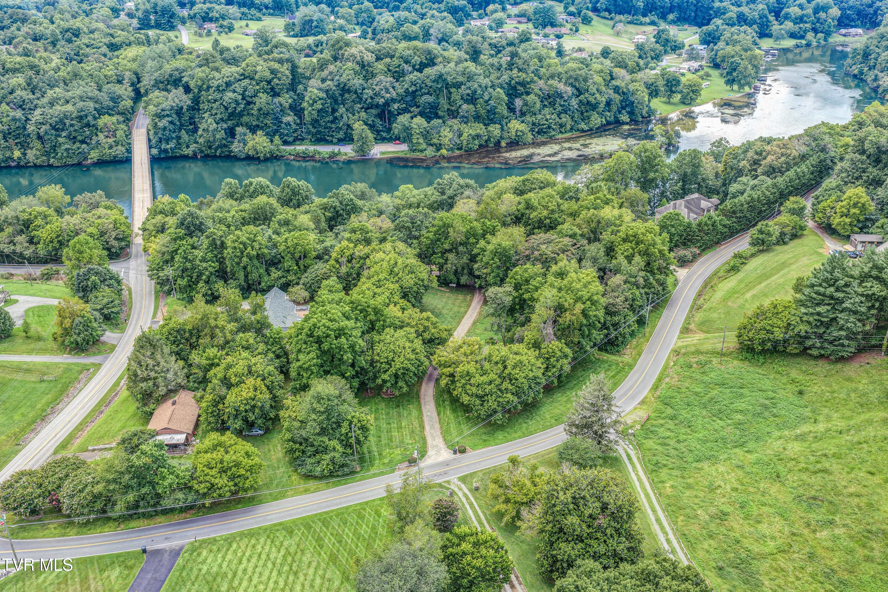 1212 Wahoo Valley Road