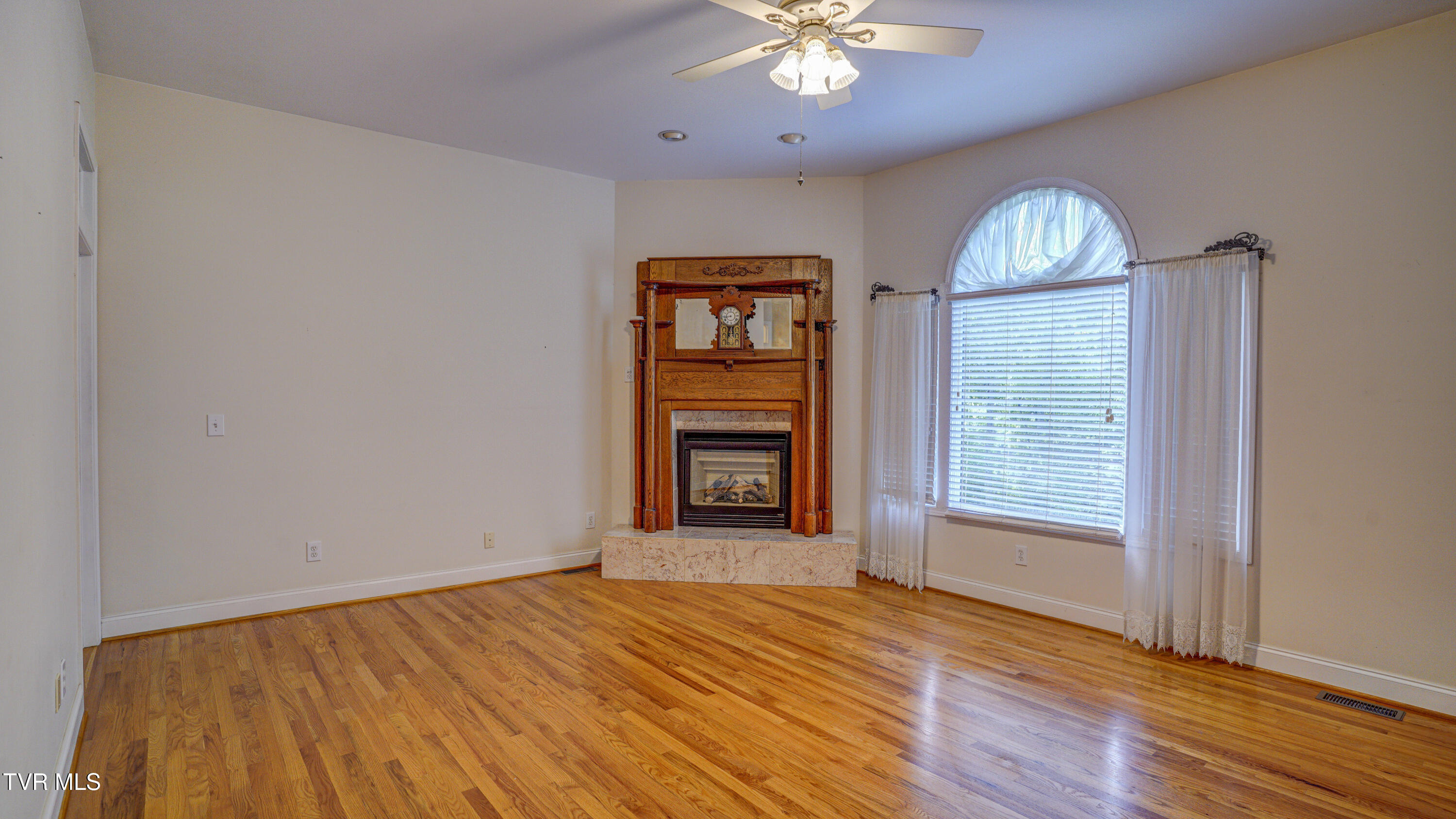 1212 Wahoo Valley Road