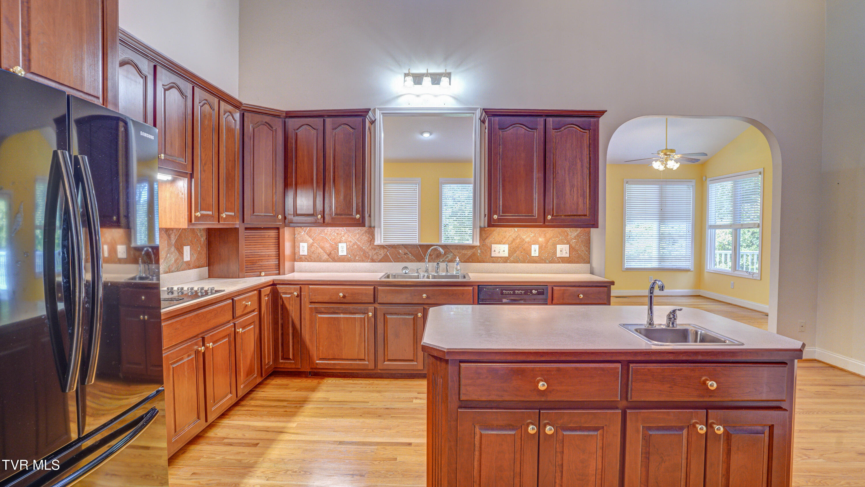 1212 Wahoo Valley Road