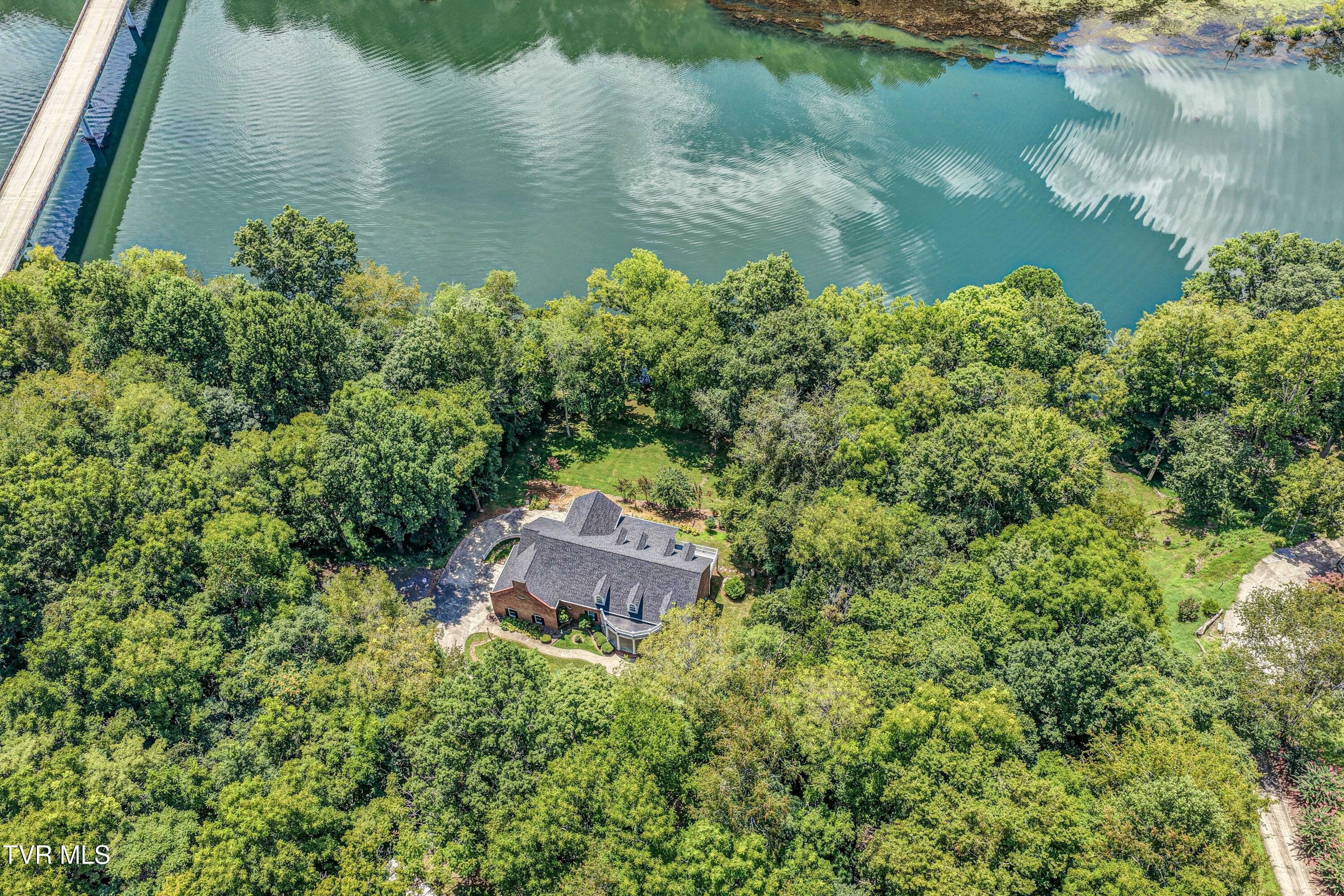 1212 Wahoo Valley Road