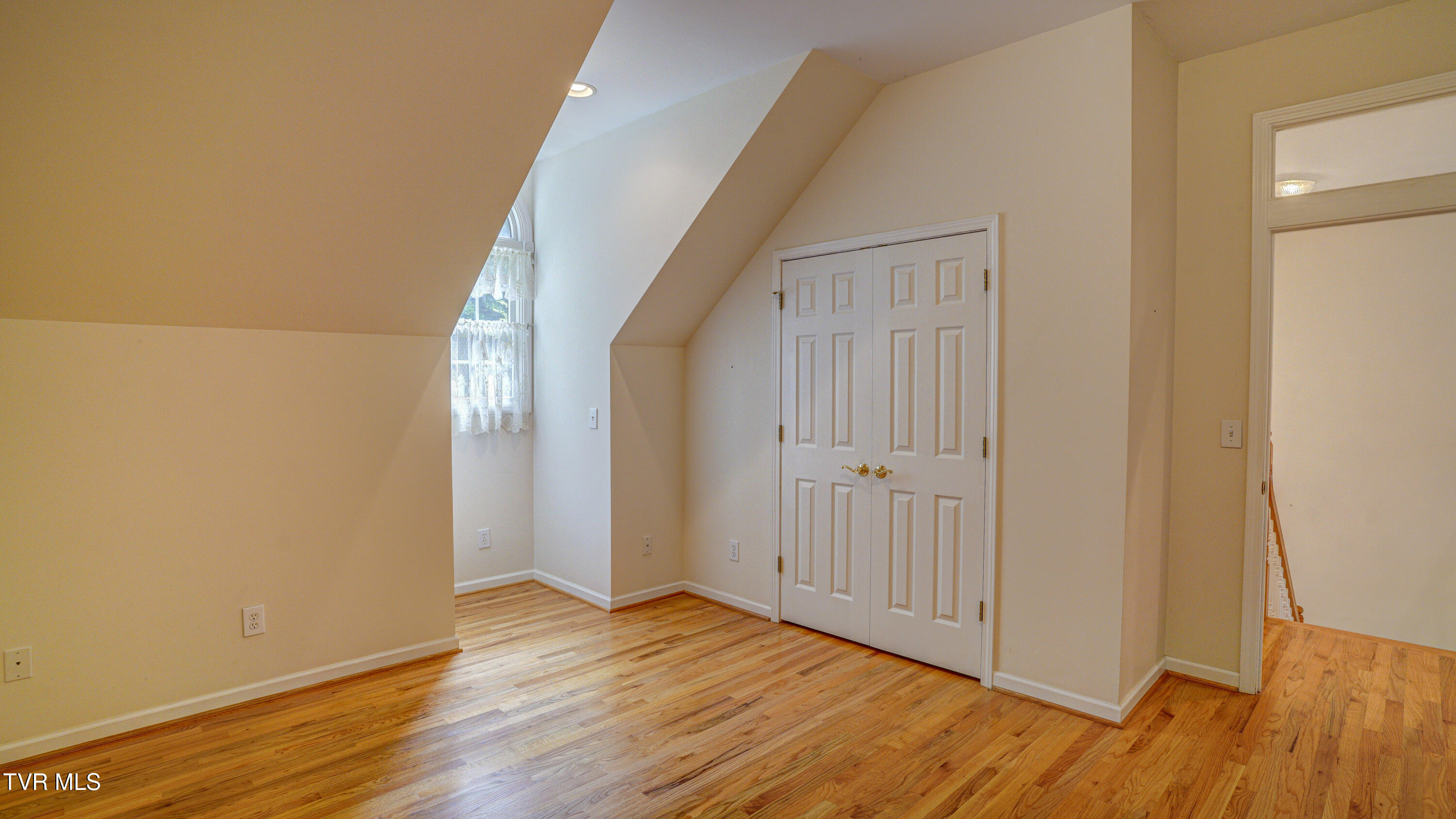 1212 Wahoo Valley Road