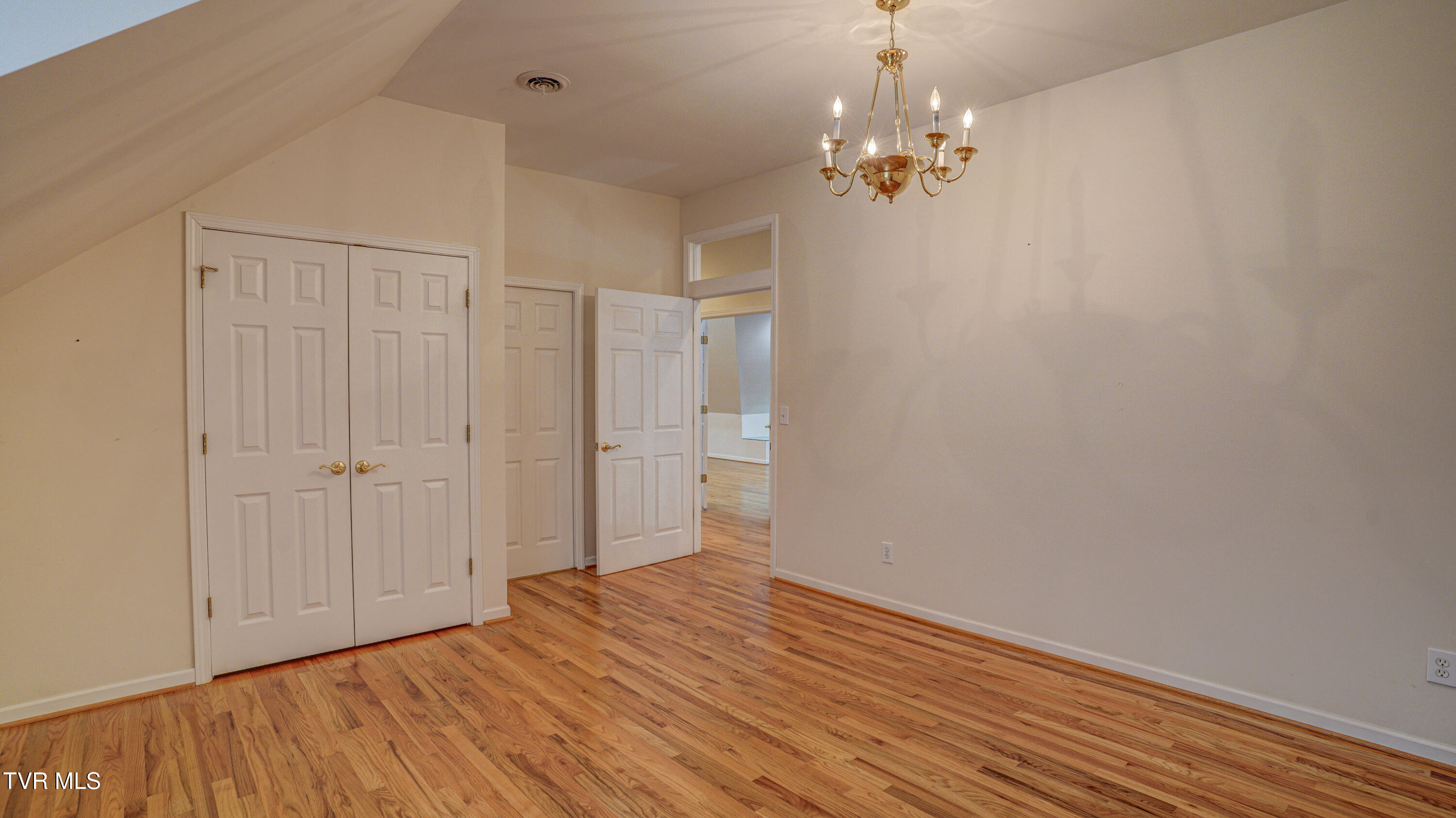 1212 Wahoo Valley Road
