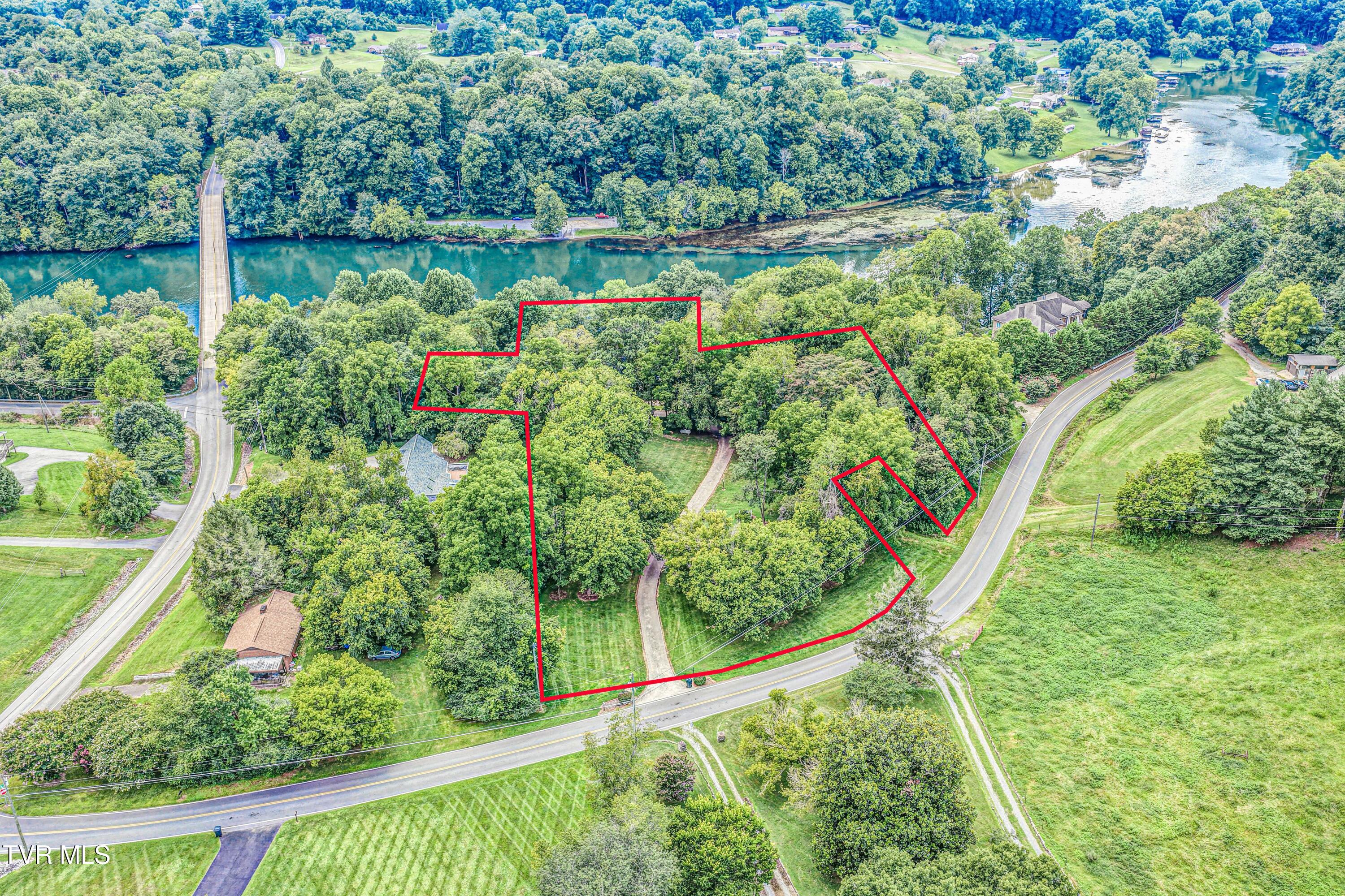 1212 Wahoo Valley Road