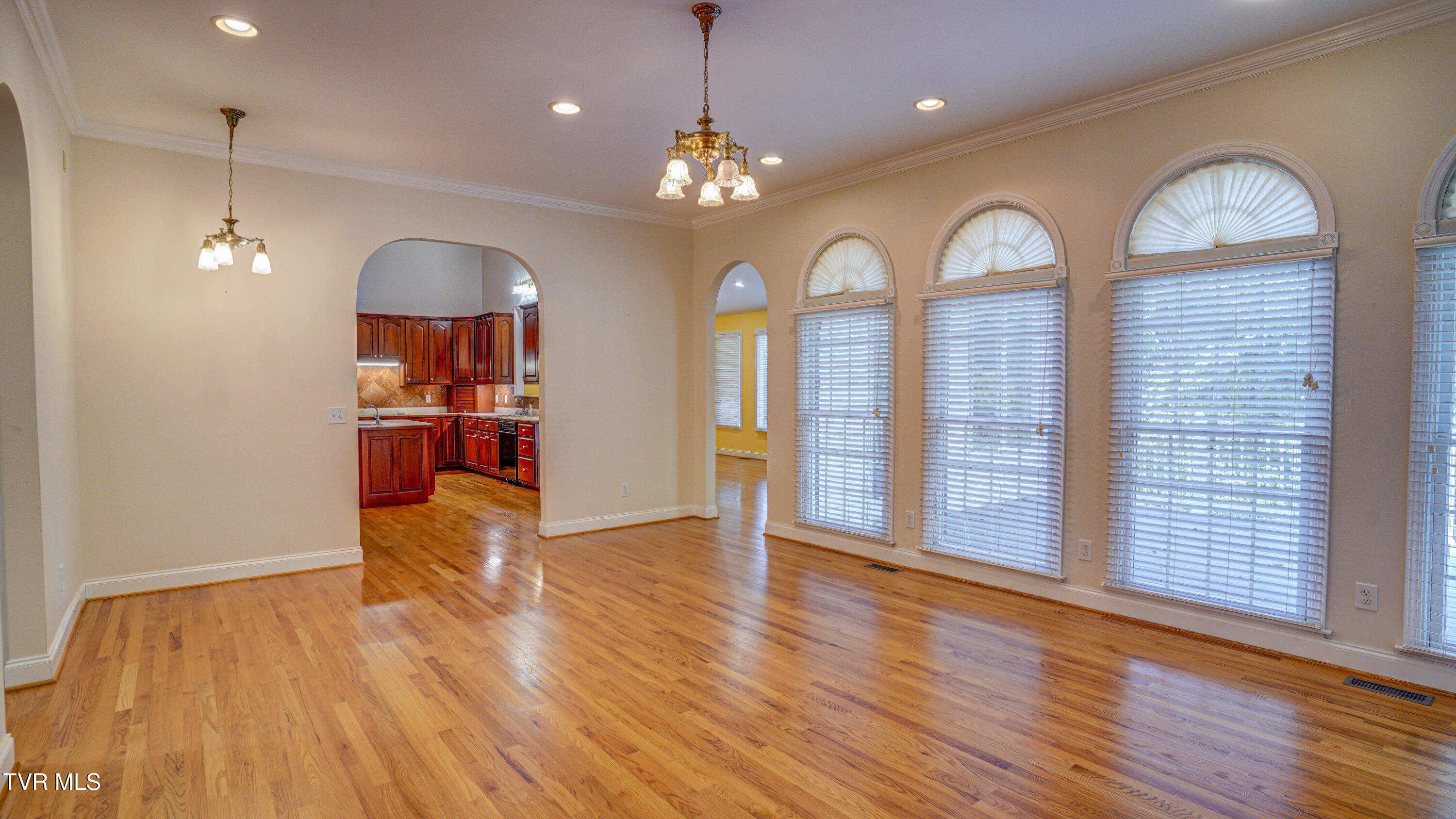 1212 Wahoo Valley Road