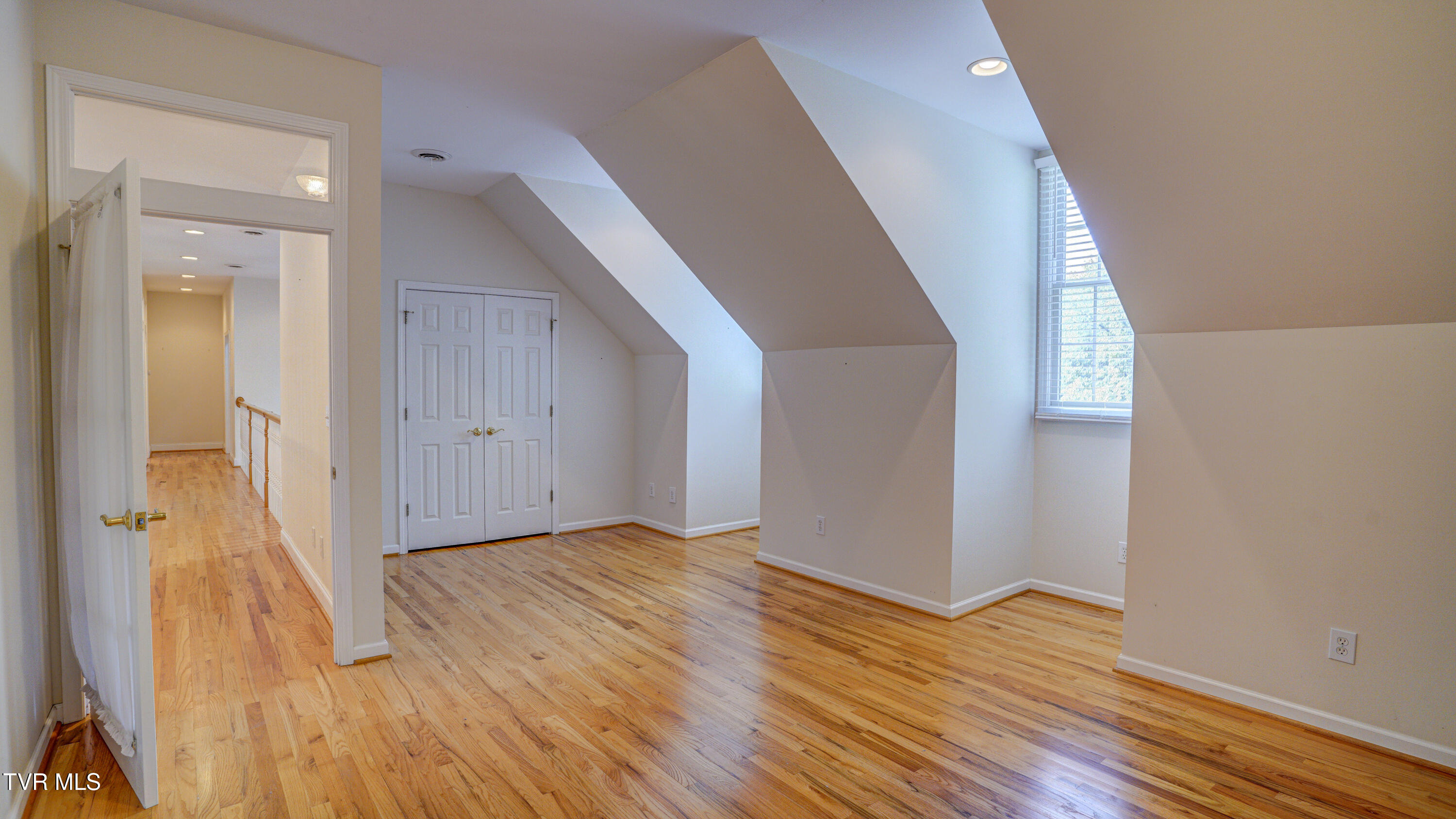 1212 Wahoo Valley Road