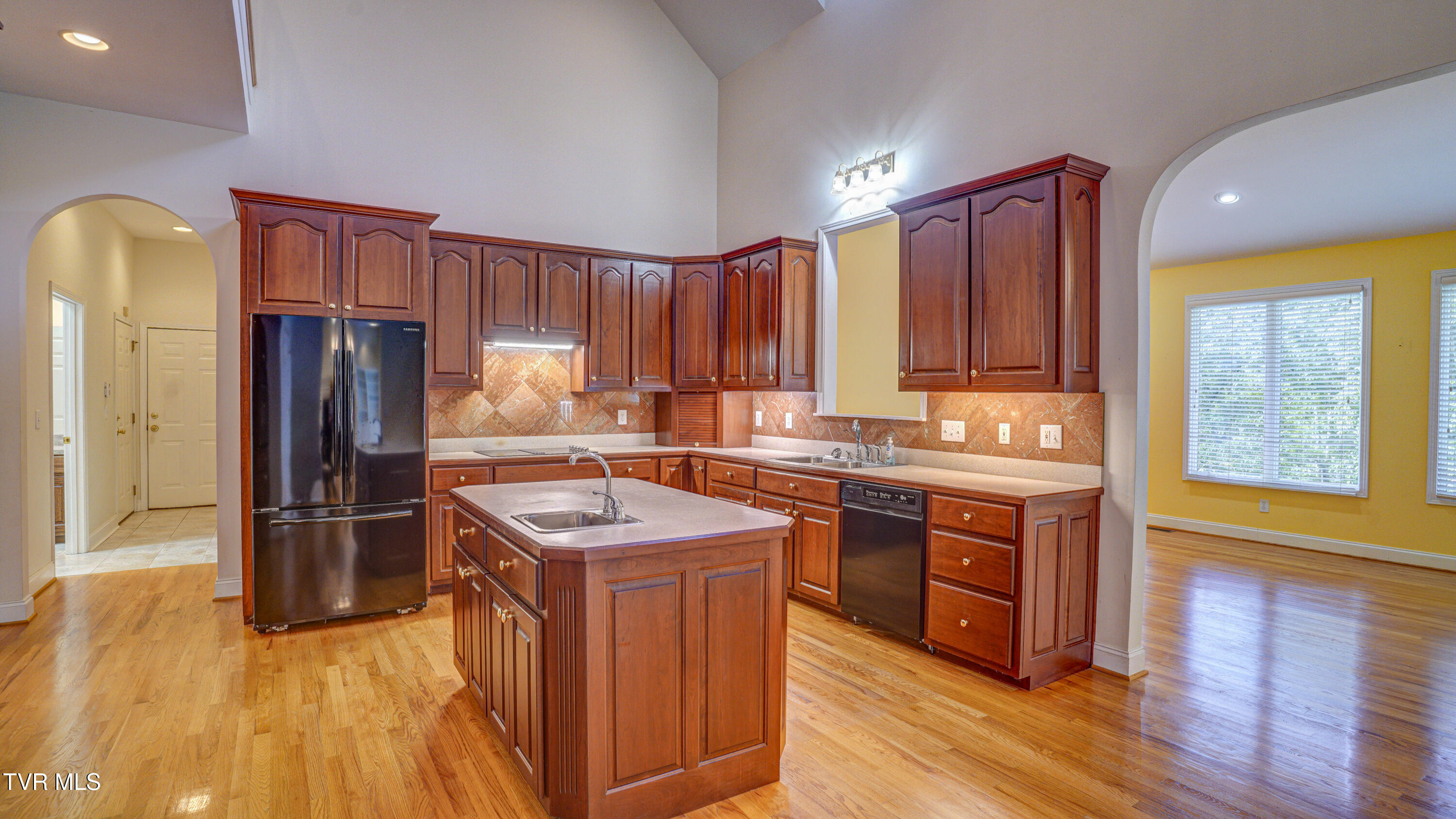 1212 Wahoo Valley Road