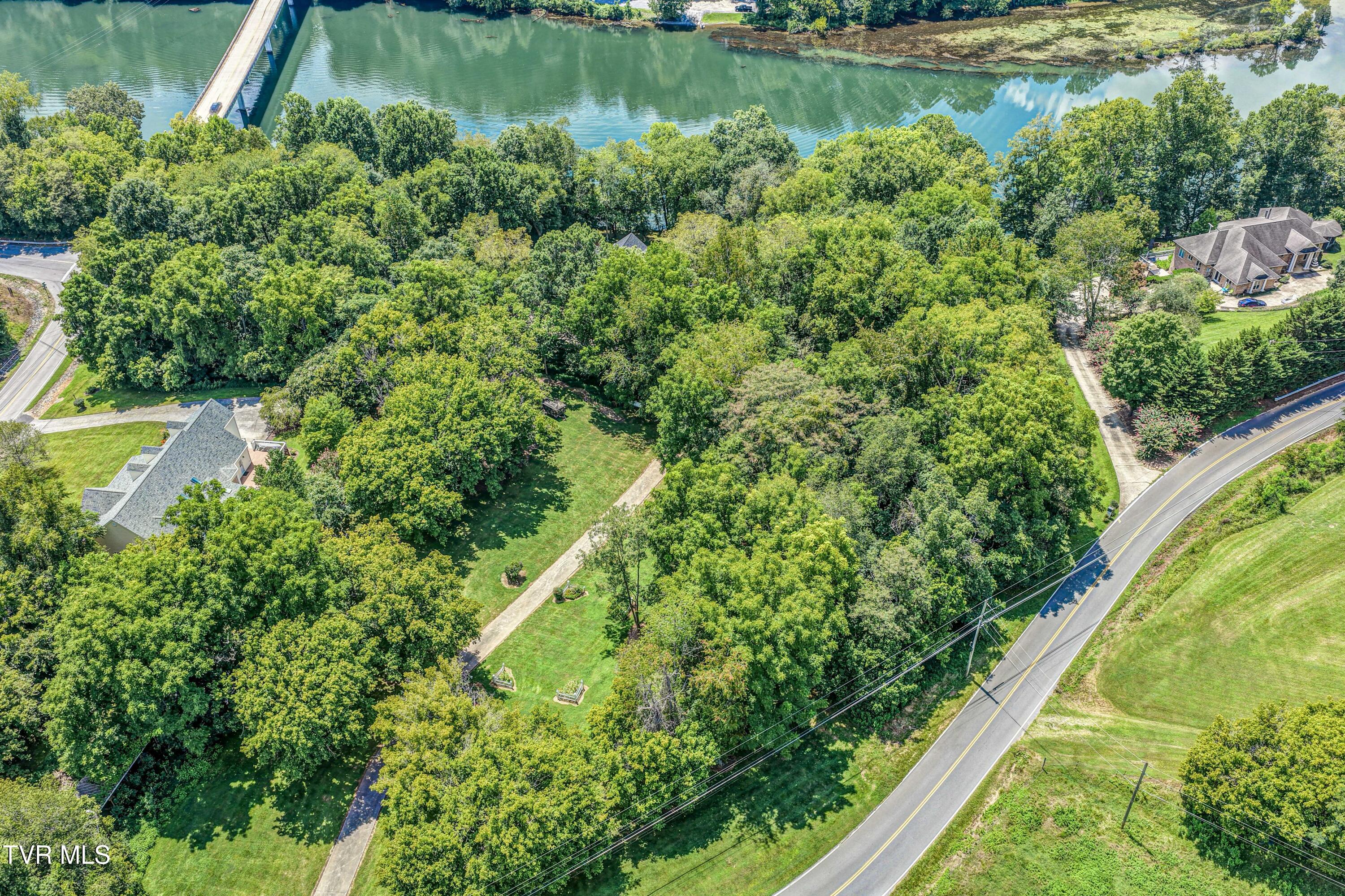1212 Wahoo Valley Road