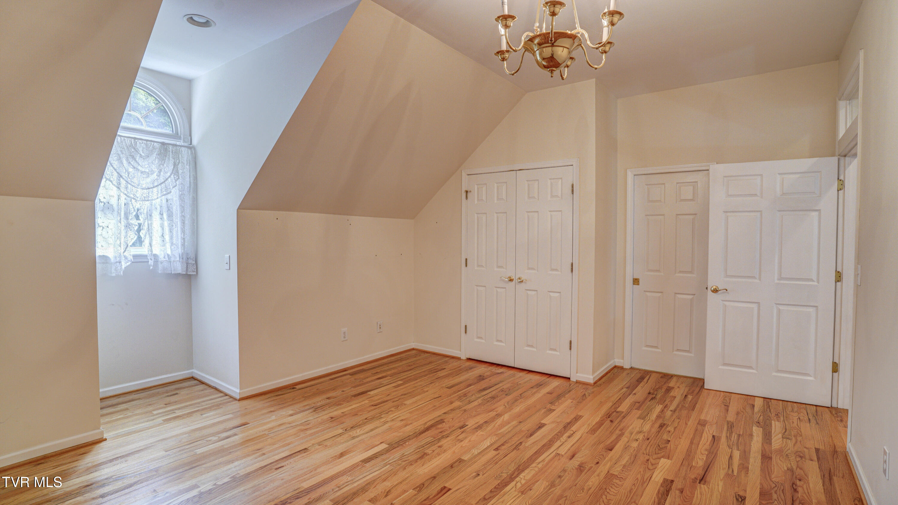 1212 Wahoo Valley Road