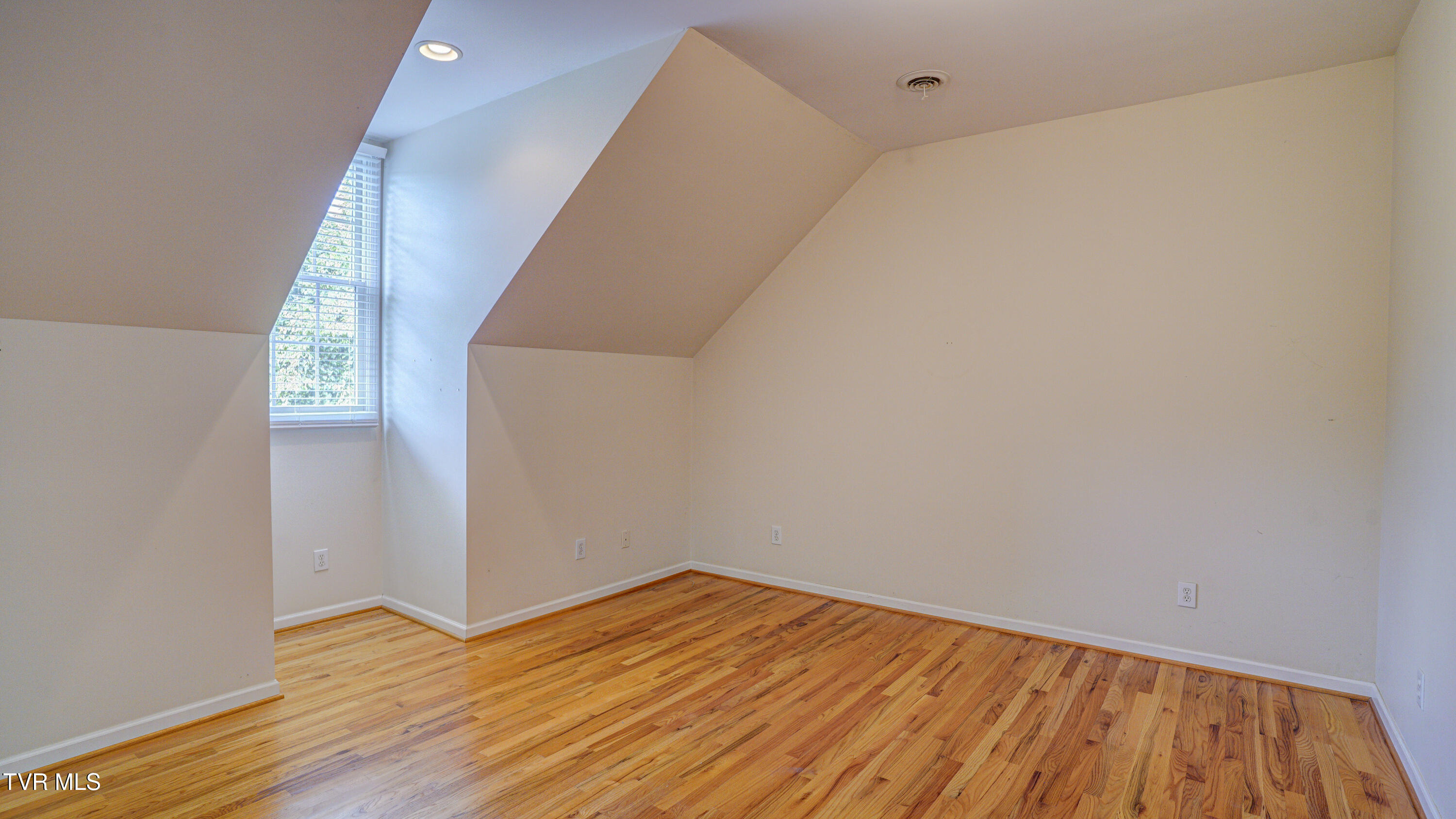 1212 Wahoo Valley Road