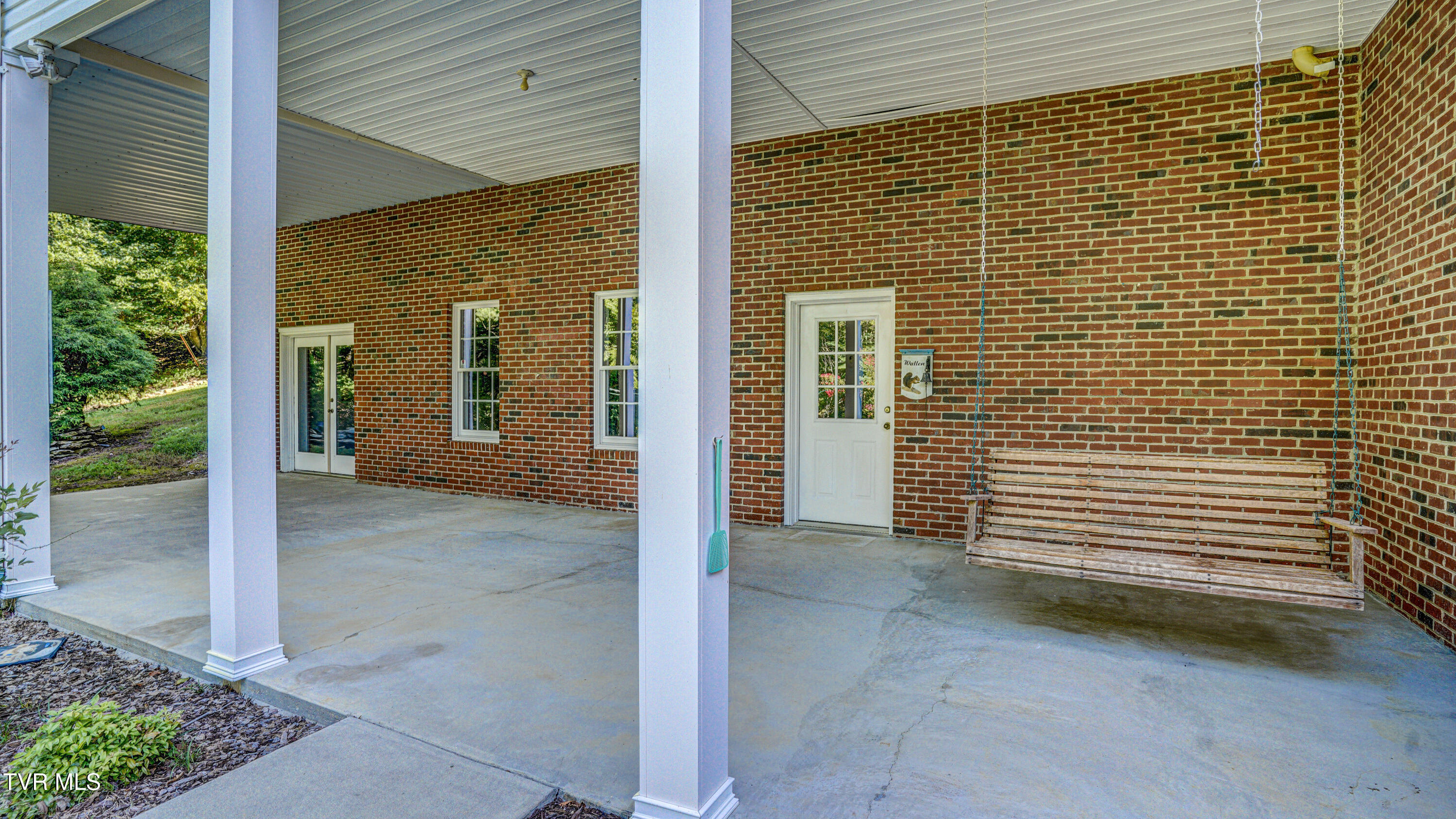 1212 Wahoo Valley Road