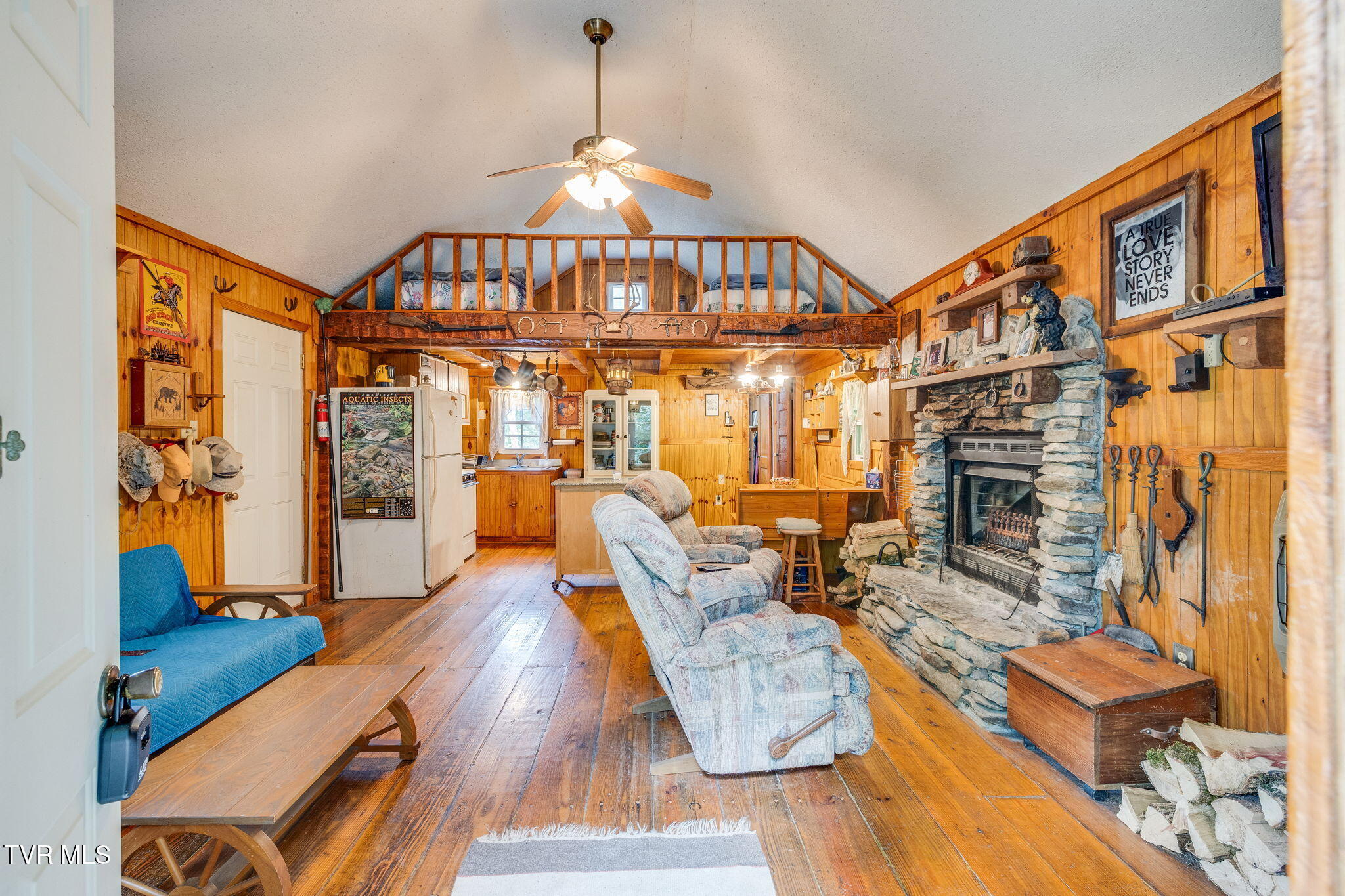 2453 Waters Edge Road
