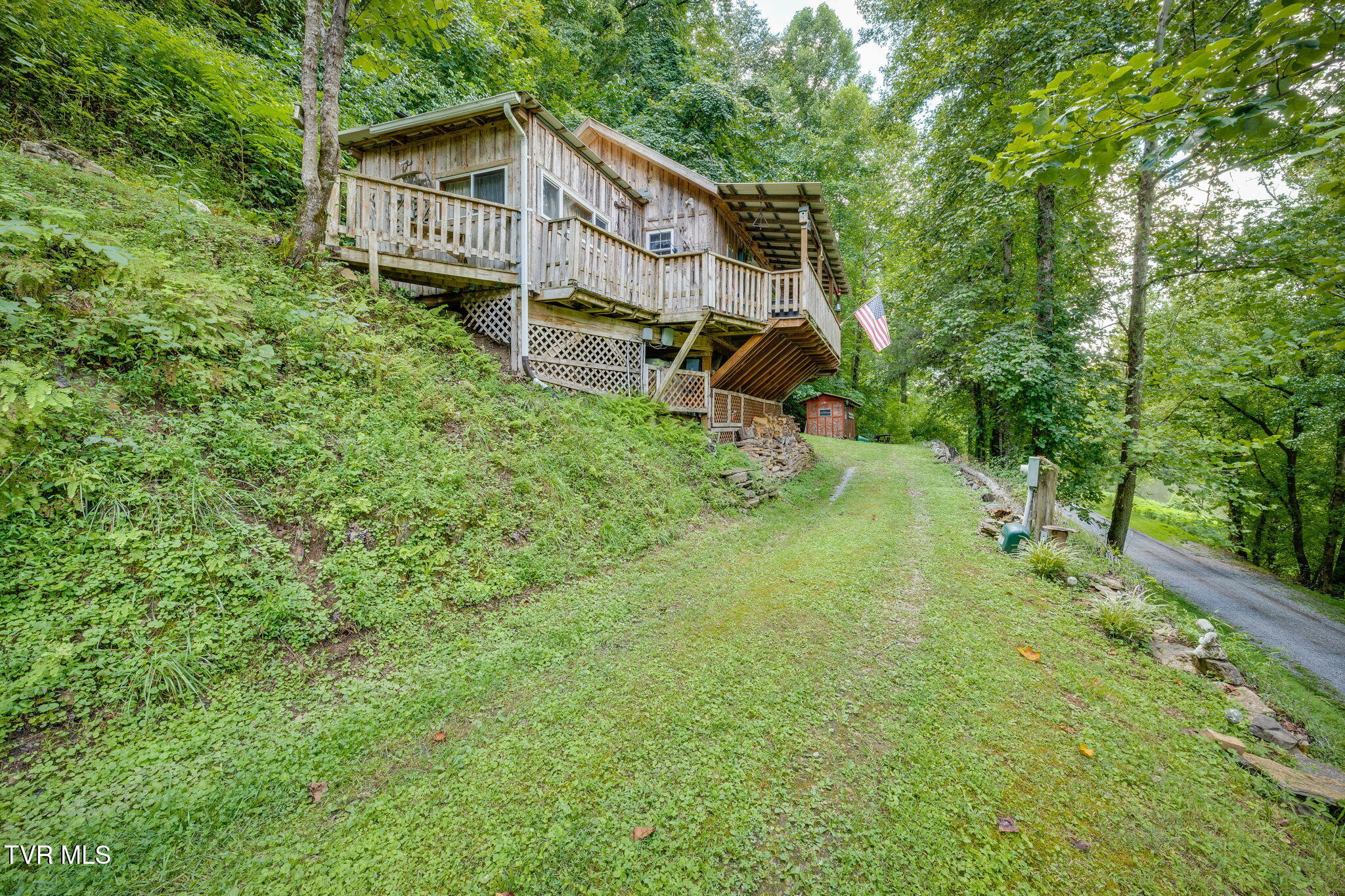 2453 Waters Edge Road