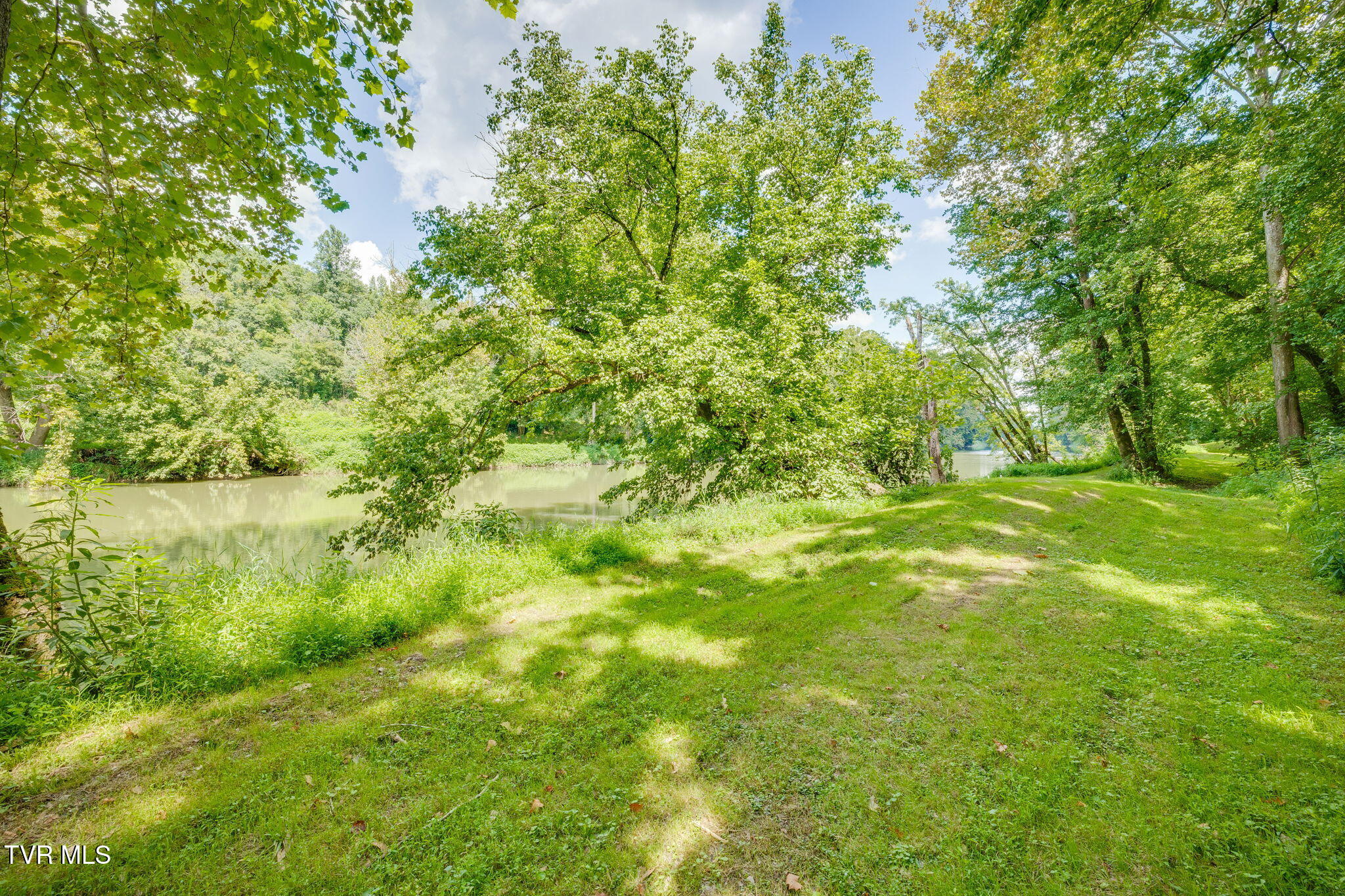 2453 Waters Edge Road